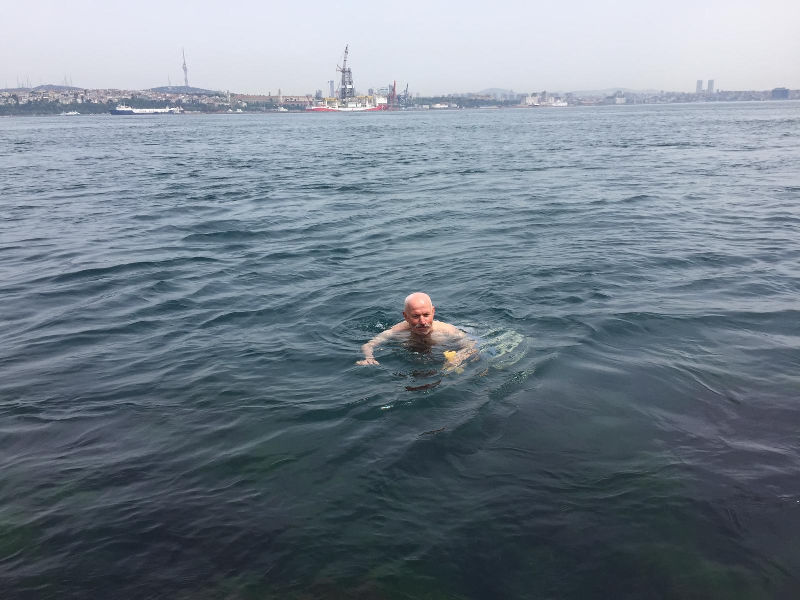 65 yaş ve üzeri sokağa çıktı