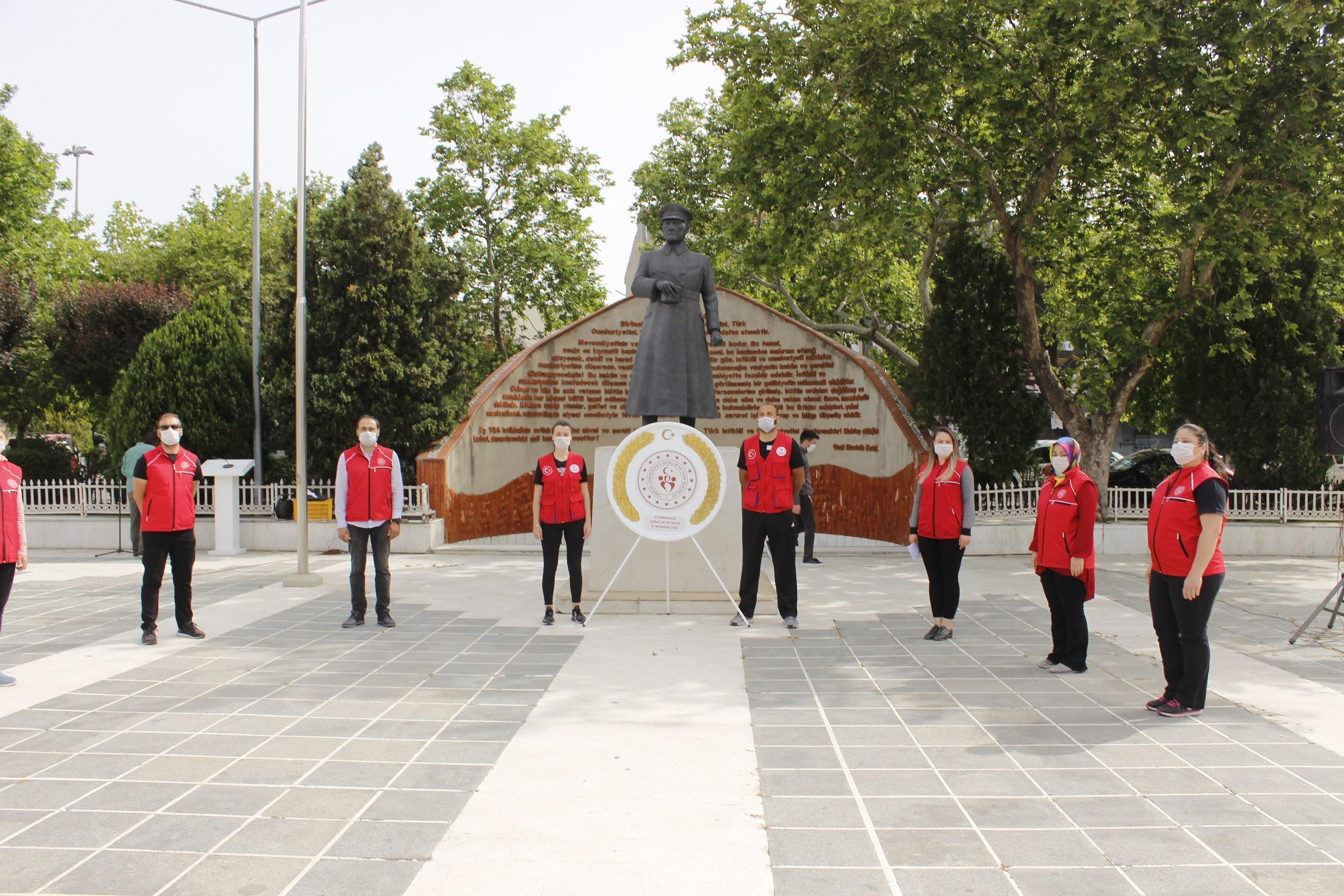 Sosyal mesafeli 19 Mayıs coşkusu