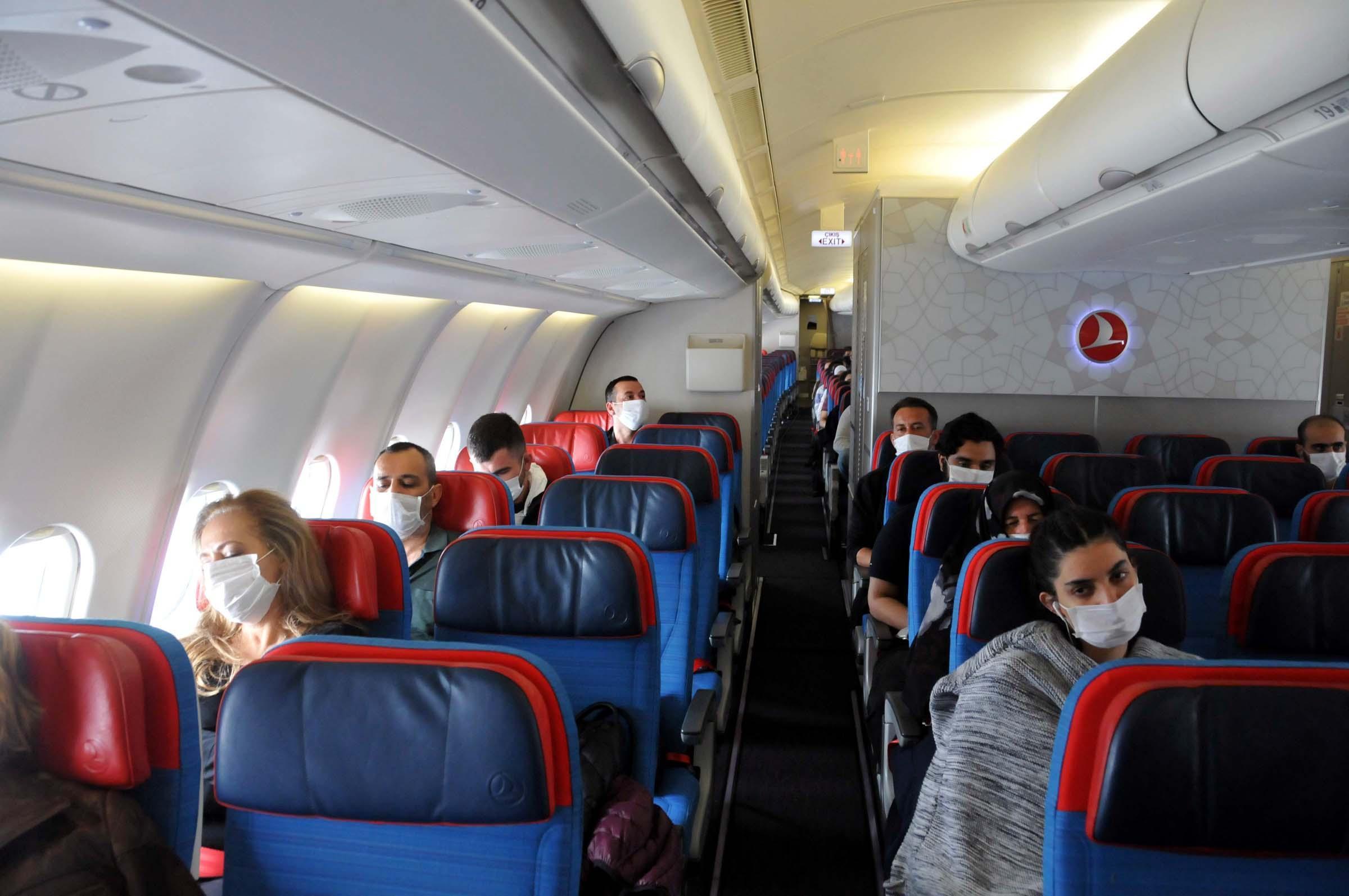 Normalleşme sürecinin iç hat seferleri başladı