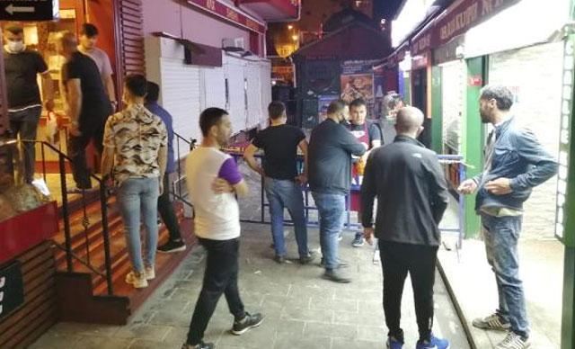 Ortaköyde Kumpircilerin olduğu sokakta çökme: 1 yaralı