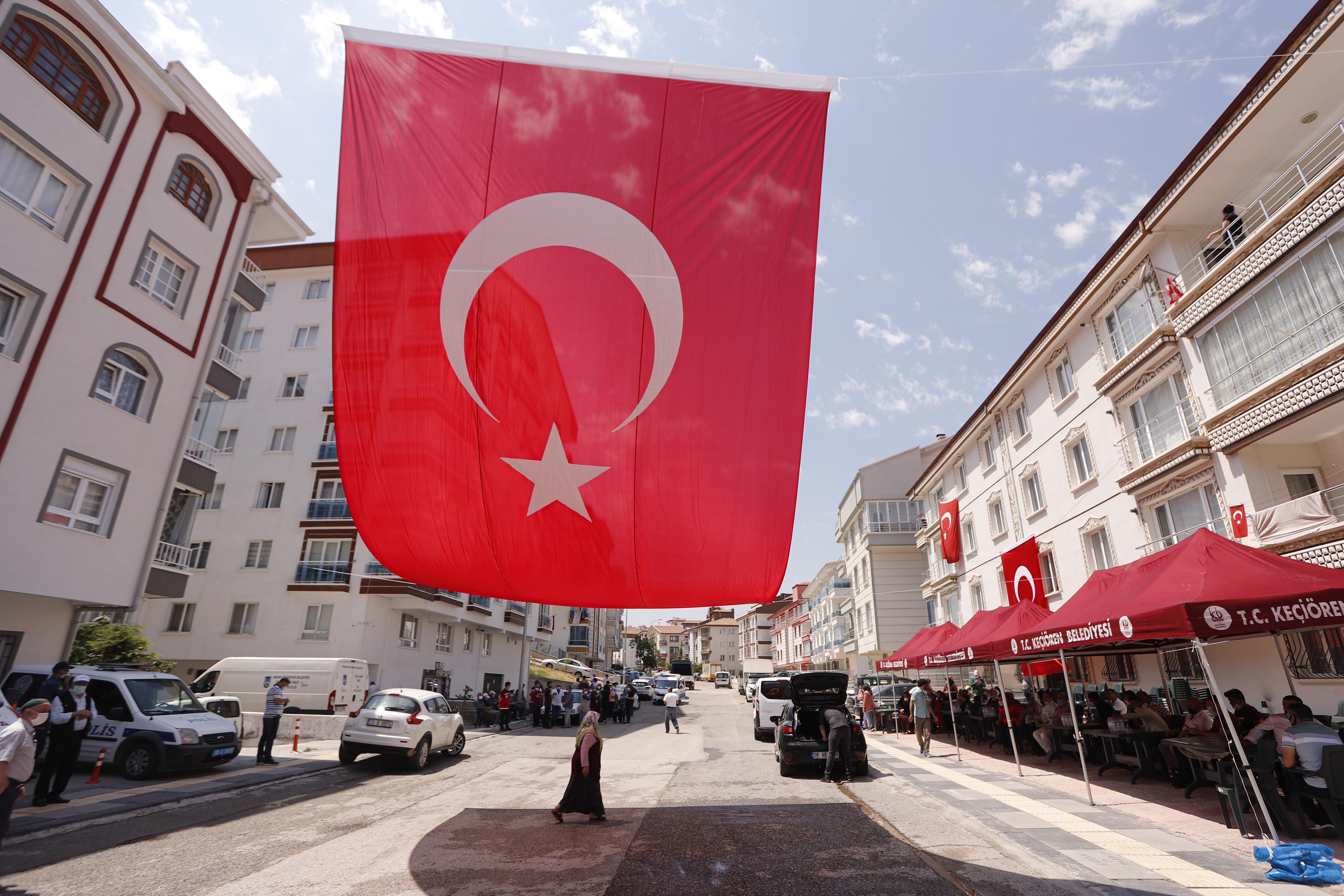 Vanda Emniyete ait keşif uçağı düştü: 7 şehit