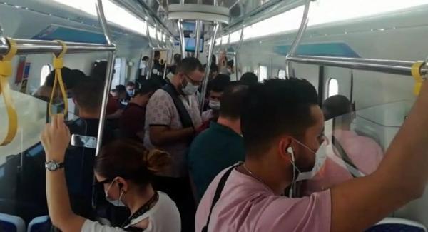İzmirde toplu ulaşımda yoğunluk yaşandı, yolcular tedirgin