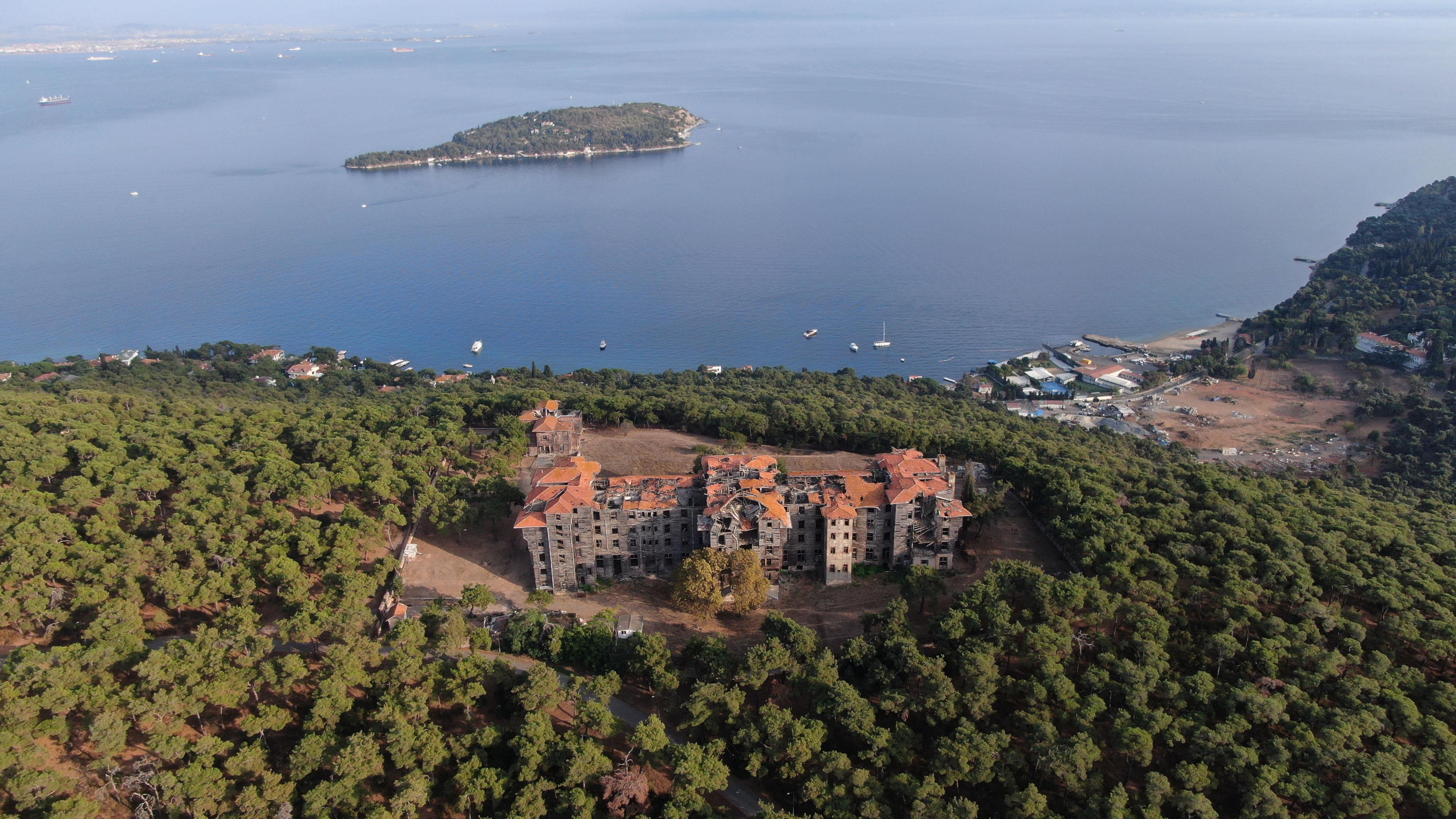 Büyükada Rum Yetimhanesinin restorasyonu için ilk adım atıldı