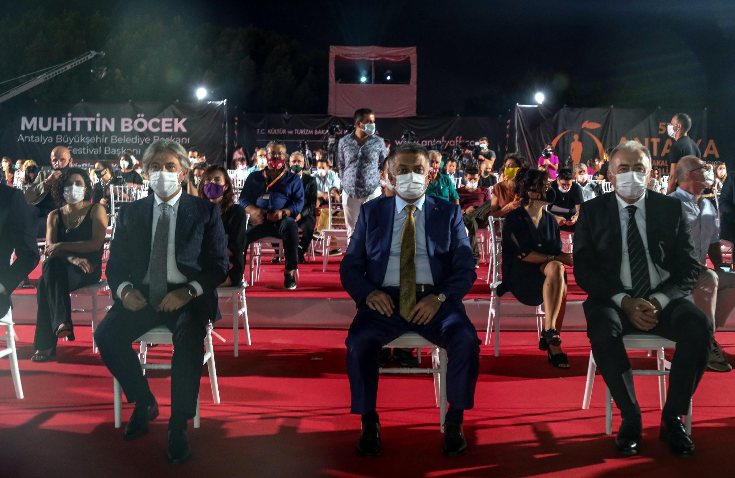 Altın Portakal Film Festivali koronavirüs gölgesinde başladı