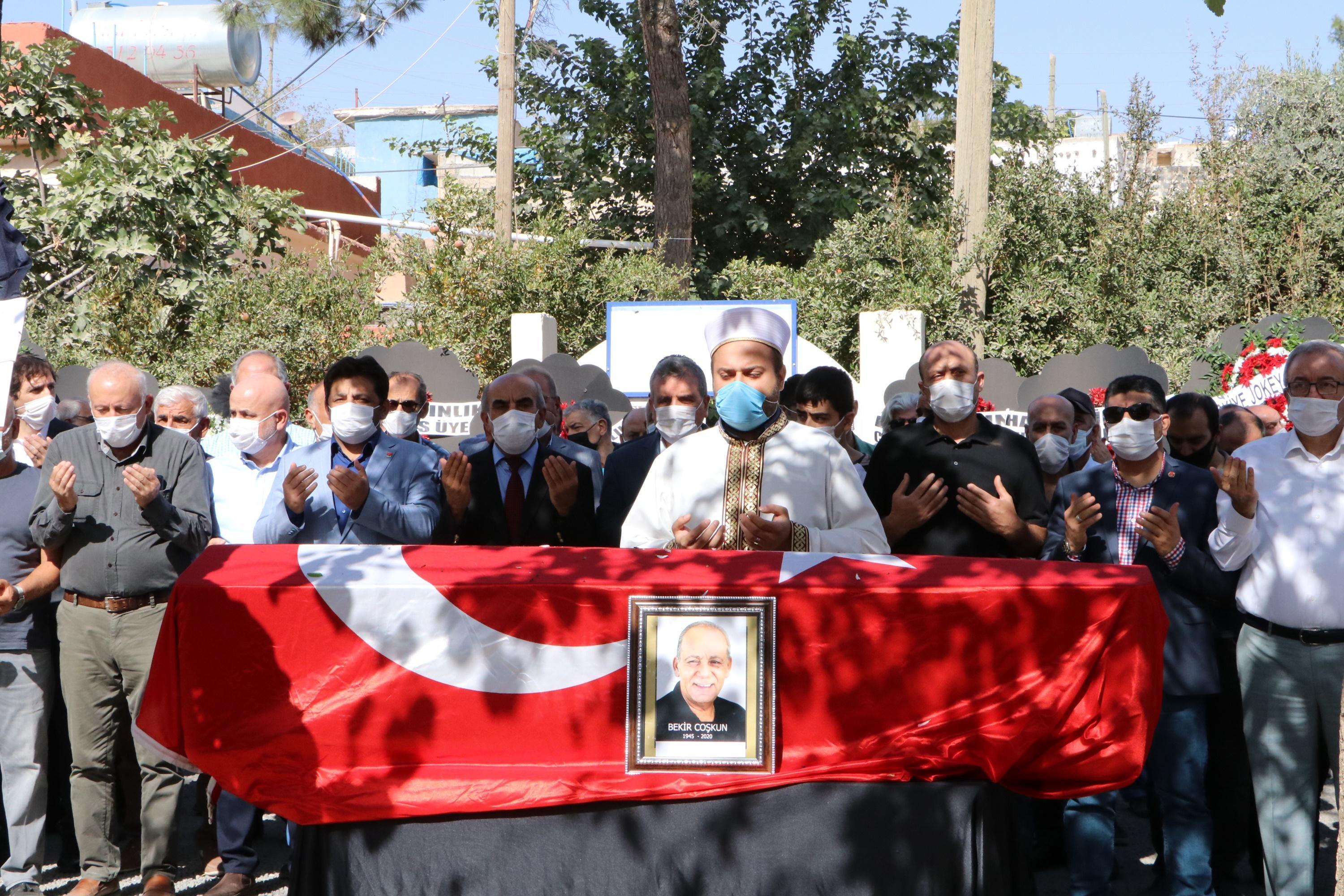 Bekir Coşkun, son yolculuğuna uğurlandı