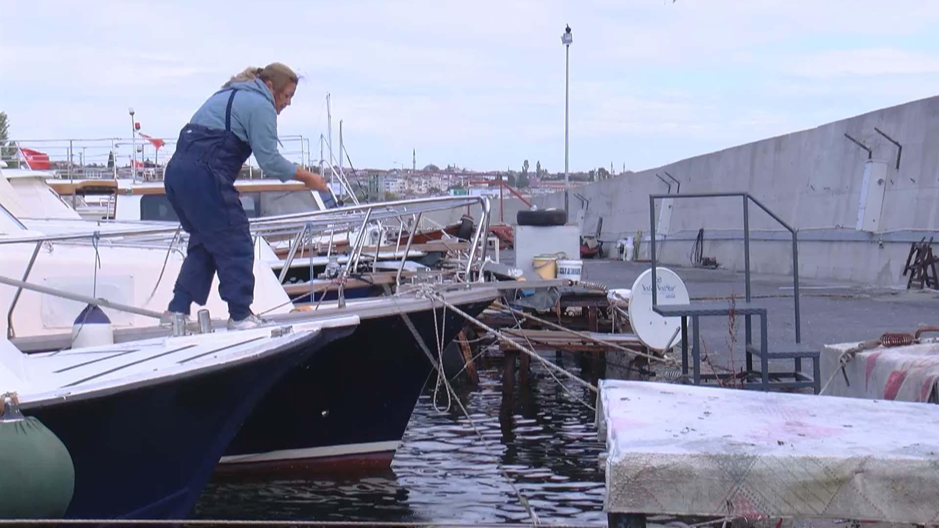İstanbulun kayıtsız kadın balıkçıları