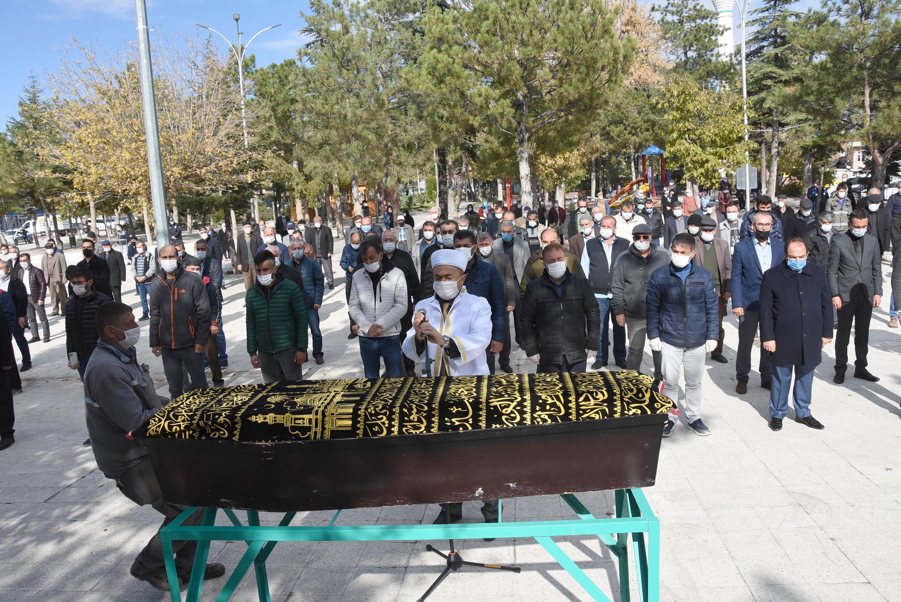 Emrah Apartmanı’ndan Yılmaz Erbek Apartmanına taşındı, depremde yaşamını yitirdi