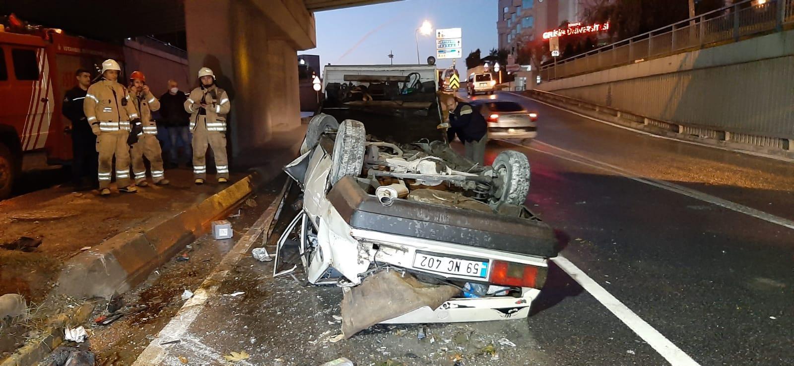 Avcılarda otomobil viyadükten uçtu: 3 yaralı