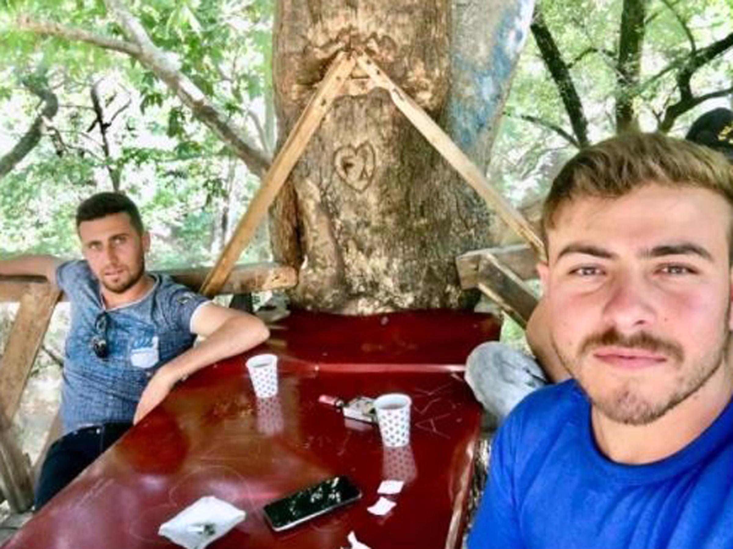 Ağlasun’da otomobiller çarpıştı: 2’si kardeş 3 ölü, 2 yaralı