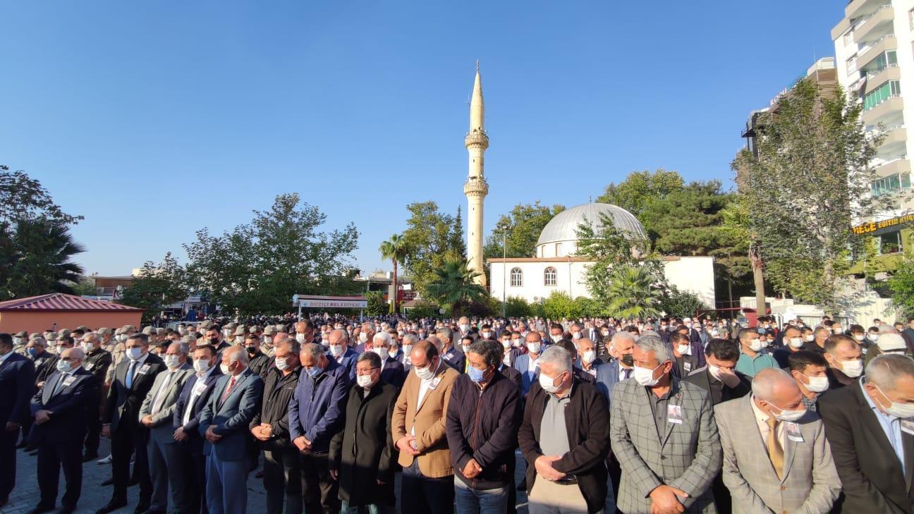 Şehit Uzman Çavuş Abdurrahman Topuksuz, son yolculuğuna uğurlandı