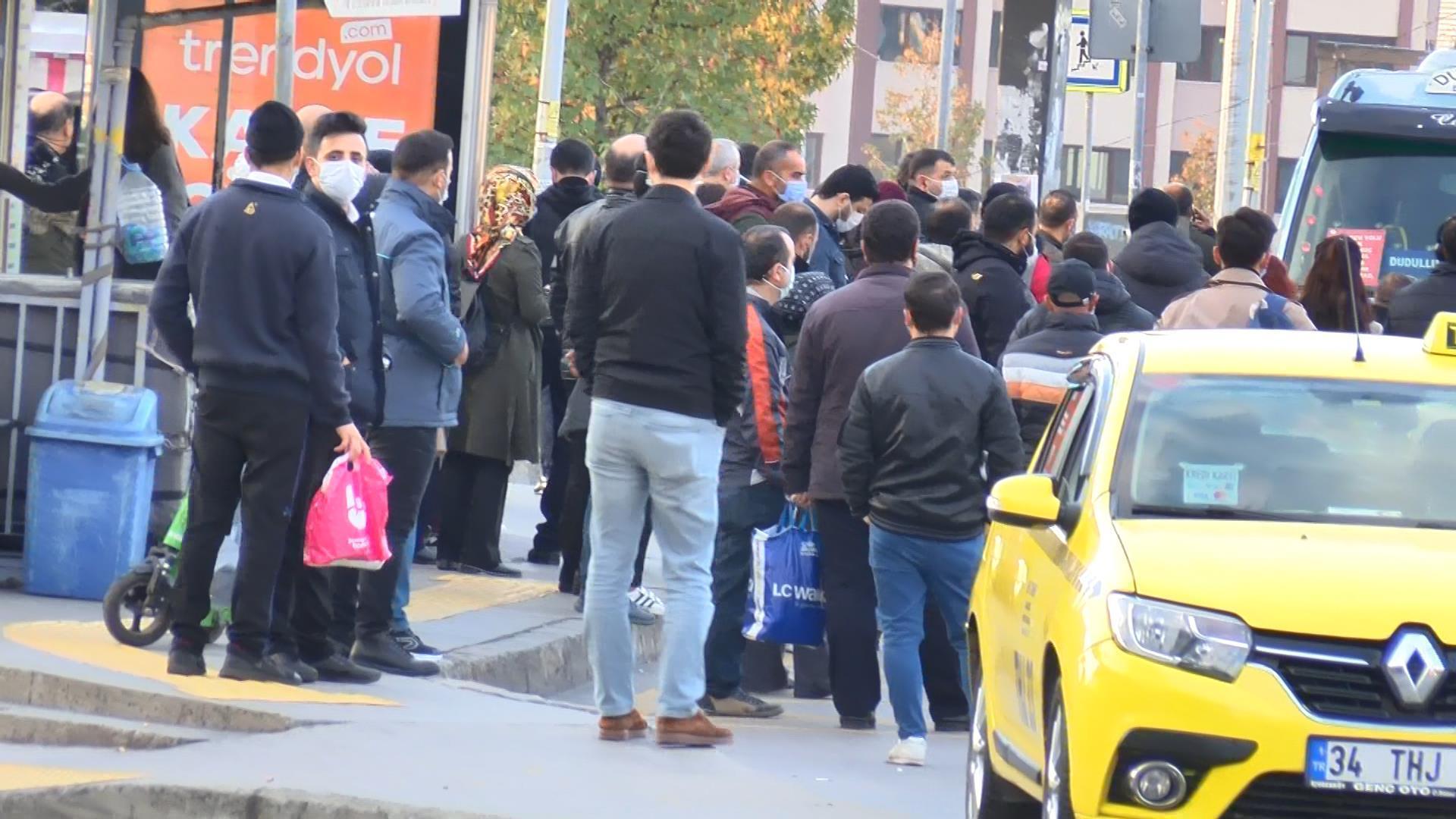 İstanbulda toplu ulaşımda manzara değişmiyor