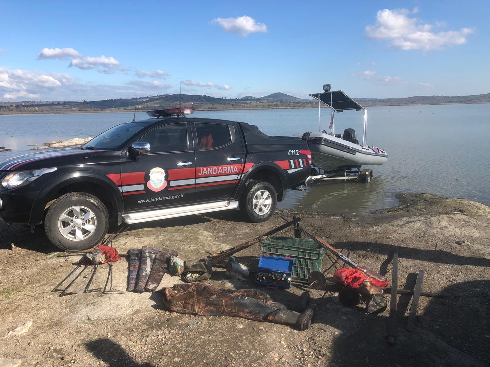 Mahsur kalan kaçak avcılar kurtarıldı, 10 bin lira ceza uygulandı