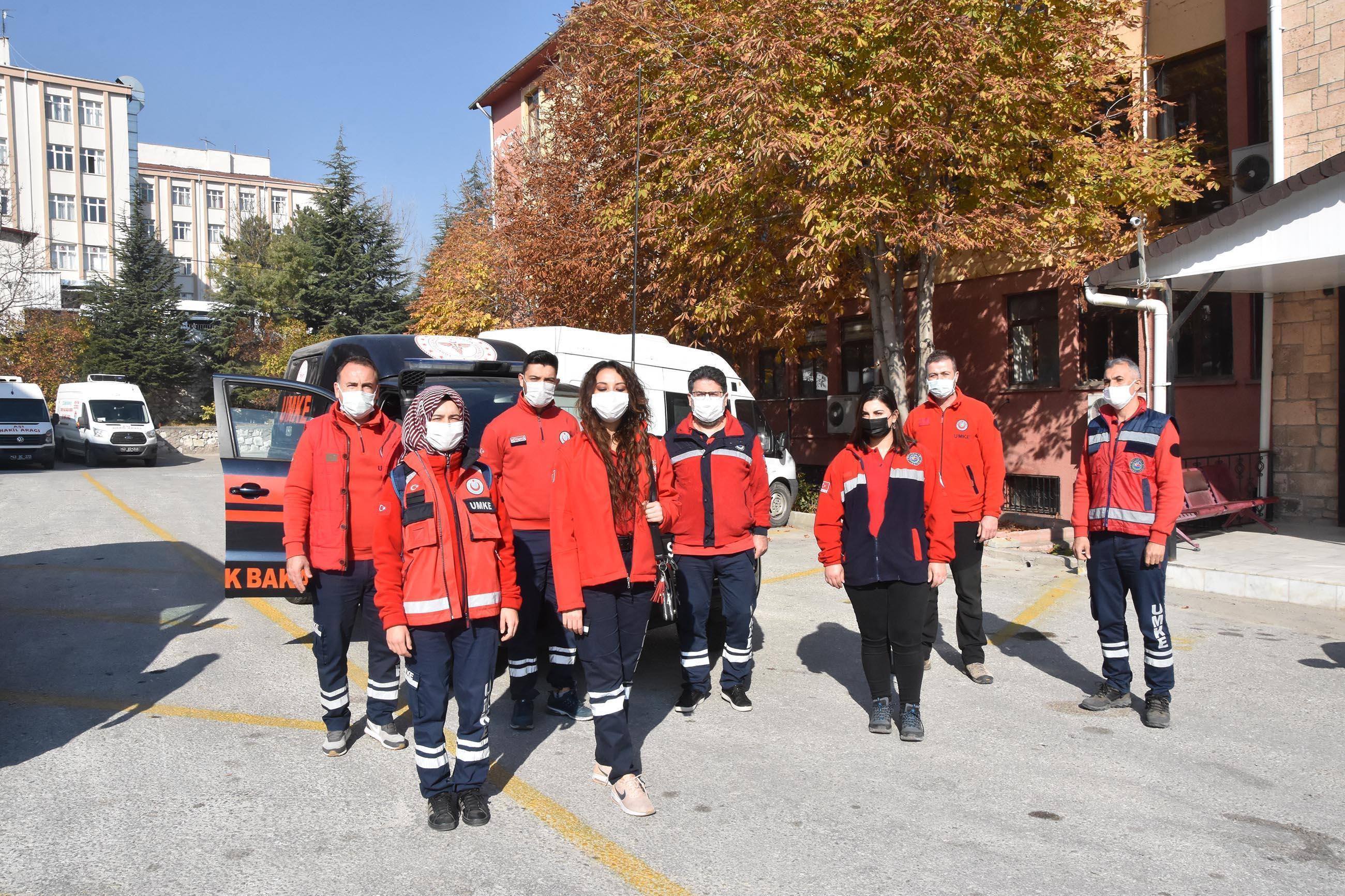 İzmirde 16 saat sonra enkazdan kurtuluşa imza atan UMKE ekibi, yaşadıklarını anlattı