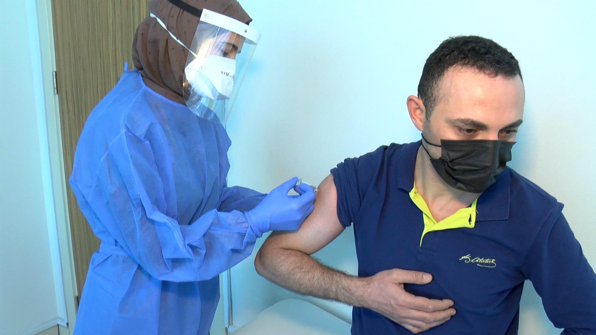 Çin aşısı gönüllülere uygulanıyor... Prof. Dr. Altın: Aşıdan başka silahımız yok