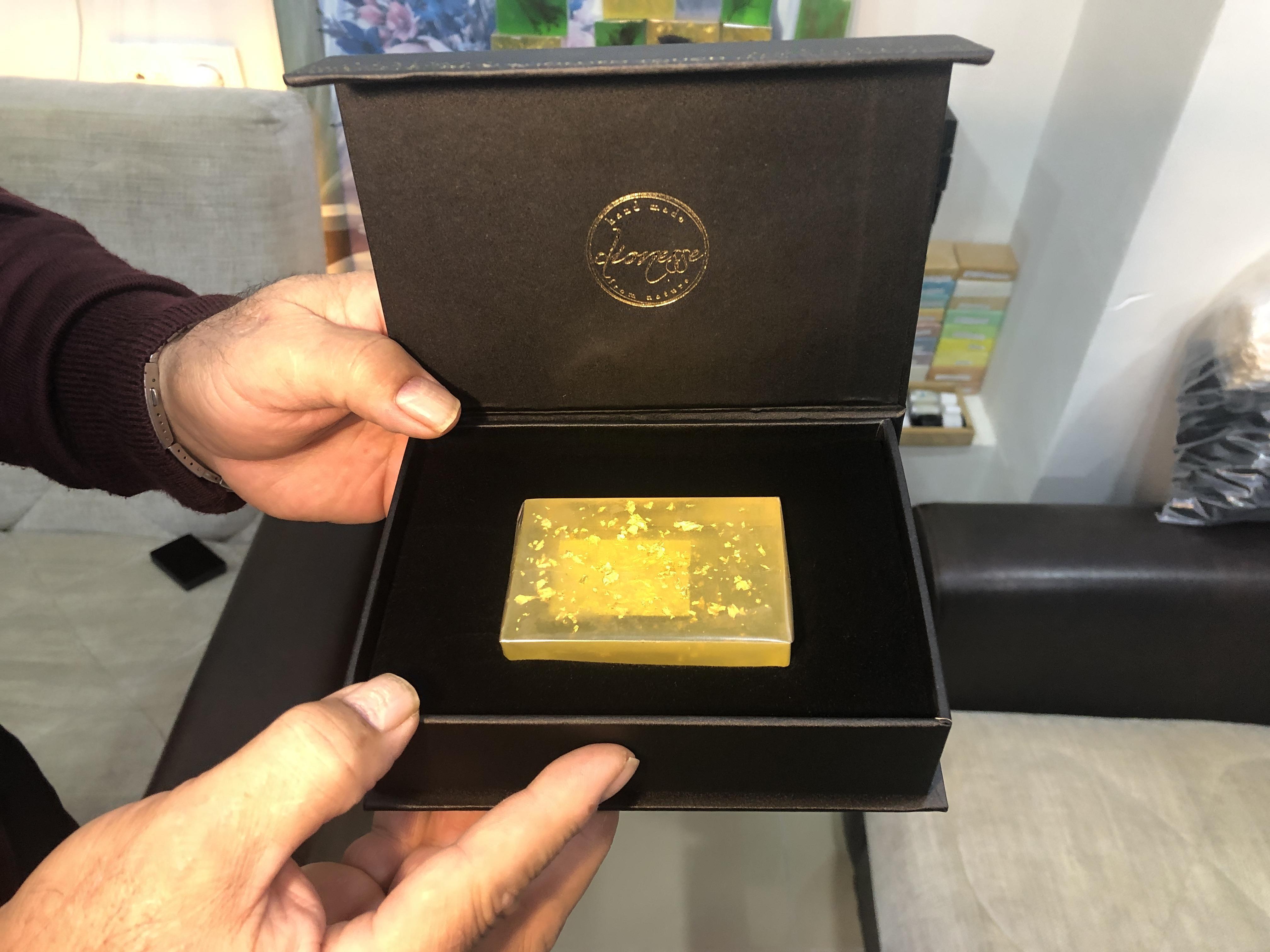 Tanesi 400 lira olan altınlı sabun, 4 ülkeye ihraç ediliyor