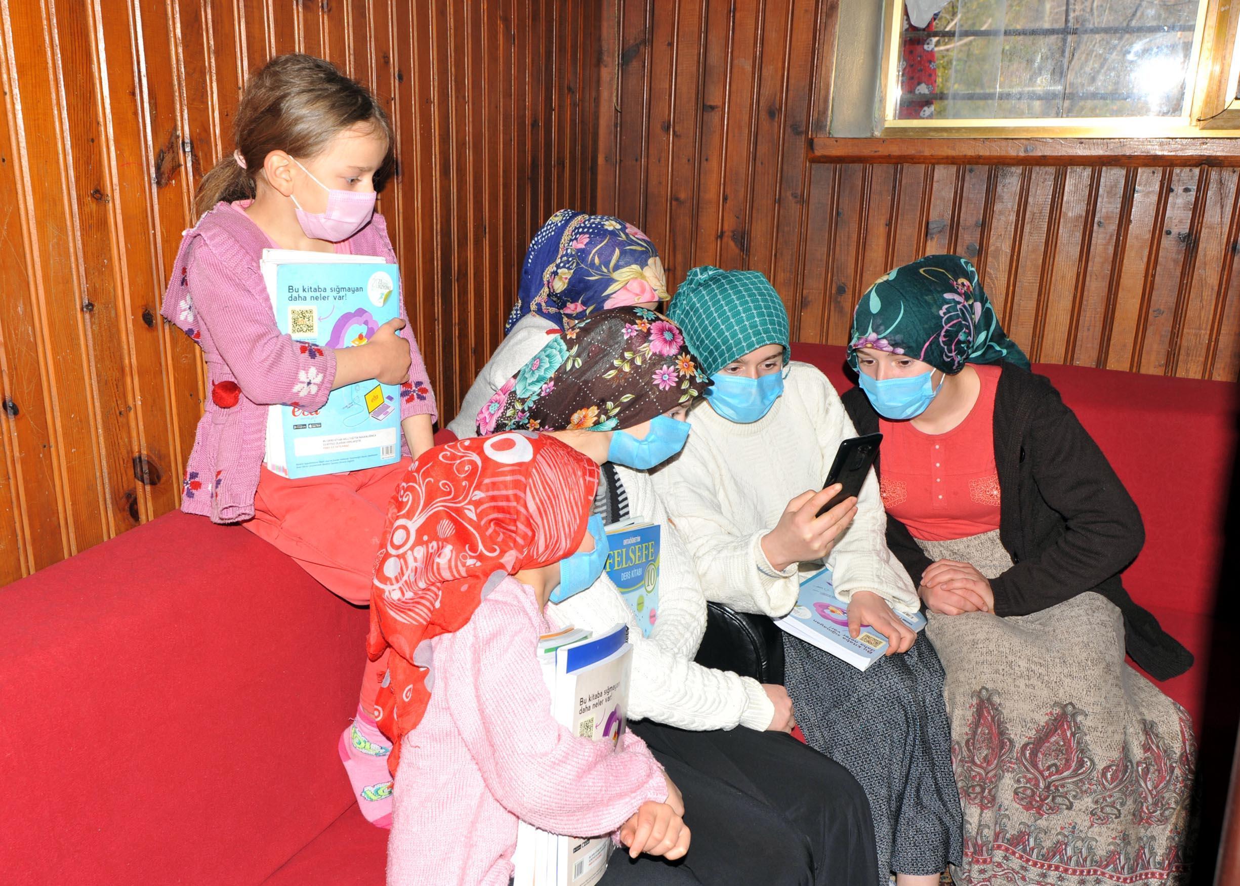 7 kardeşin uzaktan eğitim azmi