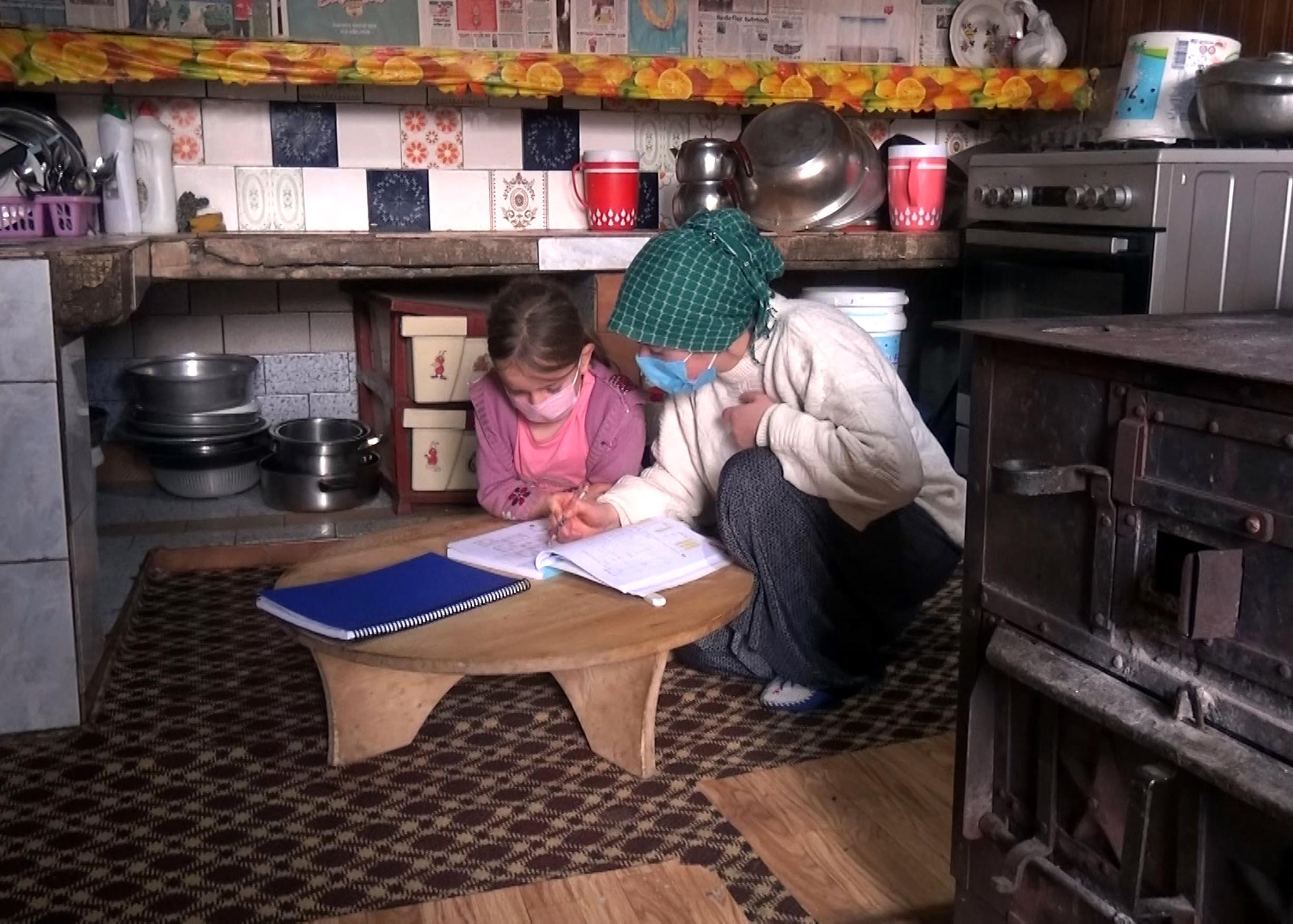 7 kardeşin uzaktan eğitim azmi