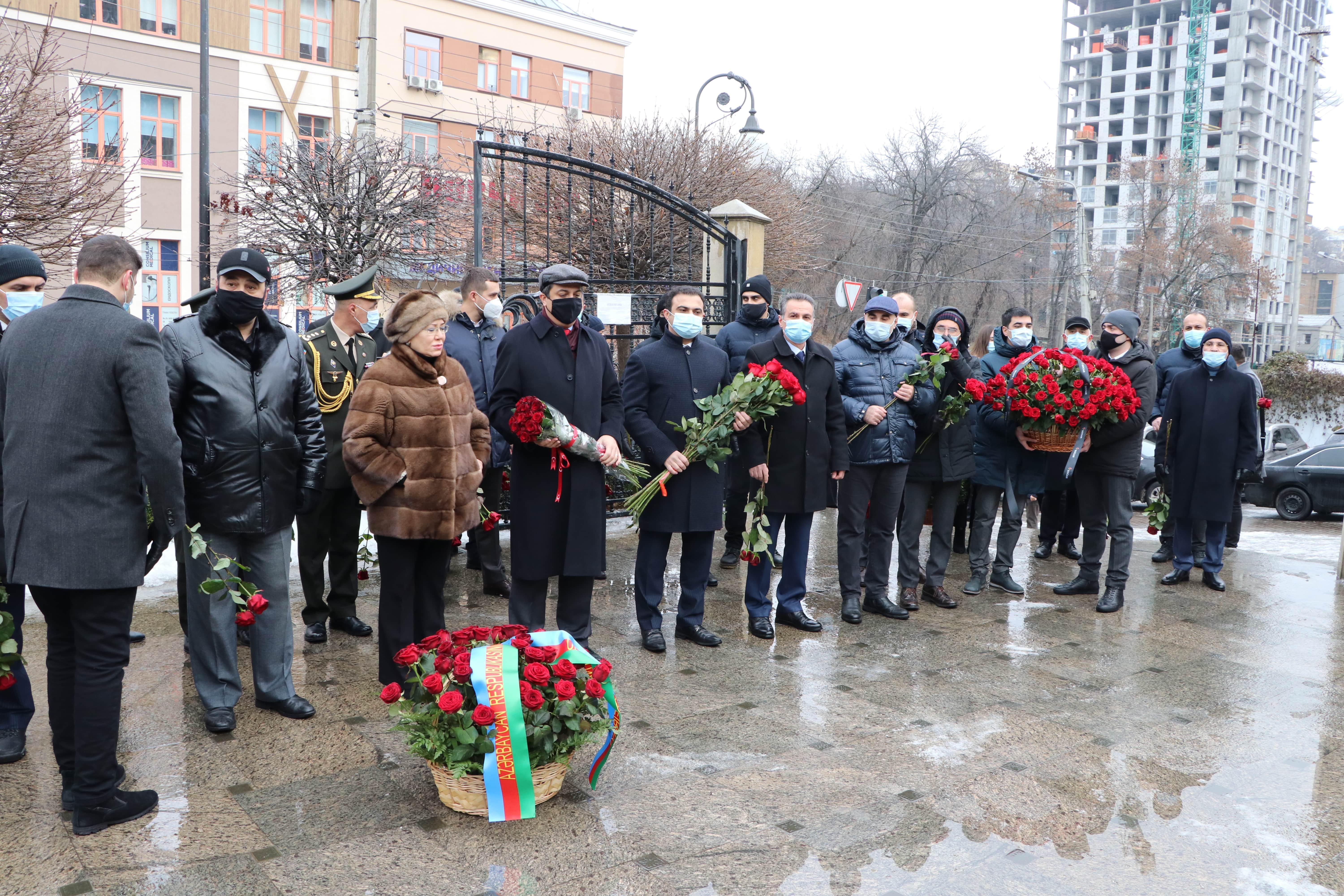Azerbaycan’ın ulusal lideri Haydar Aliyev Ukrayna’da anıldı