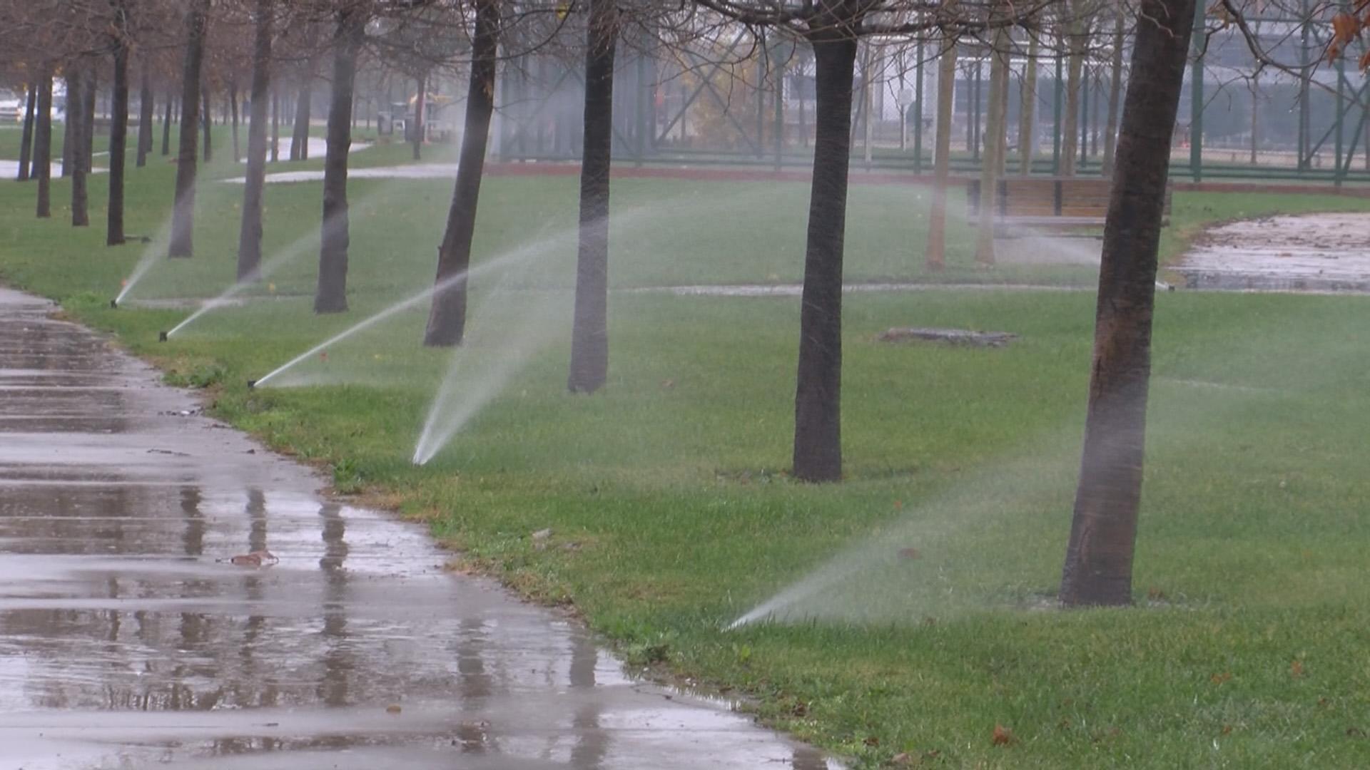 Yağmurlu havada fıskiyelerin çalıştırılmasına tepki