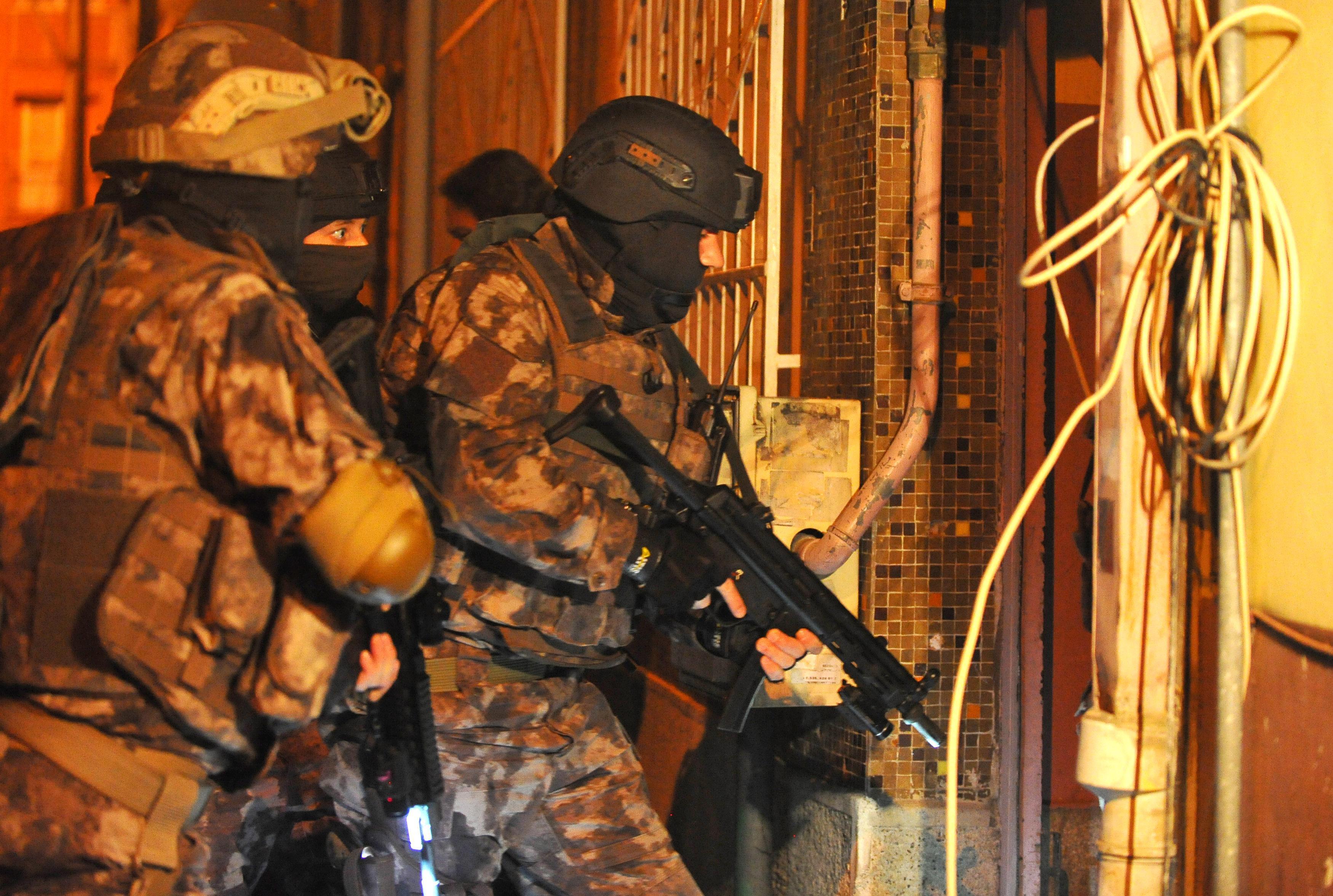 Bursada FETÖ operasyonu: 6 gözaltı