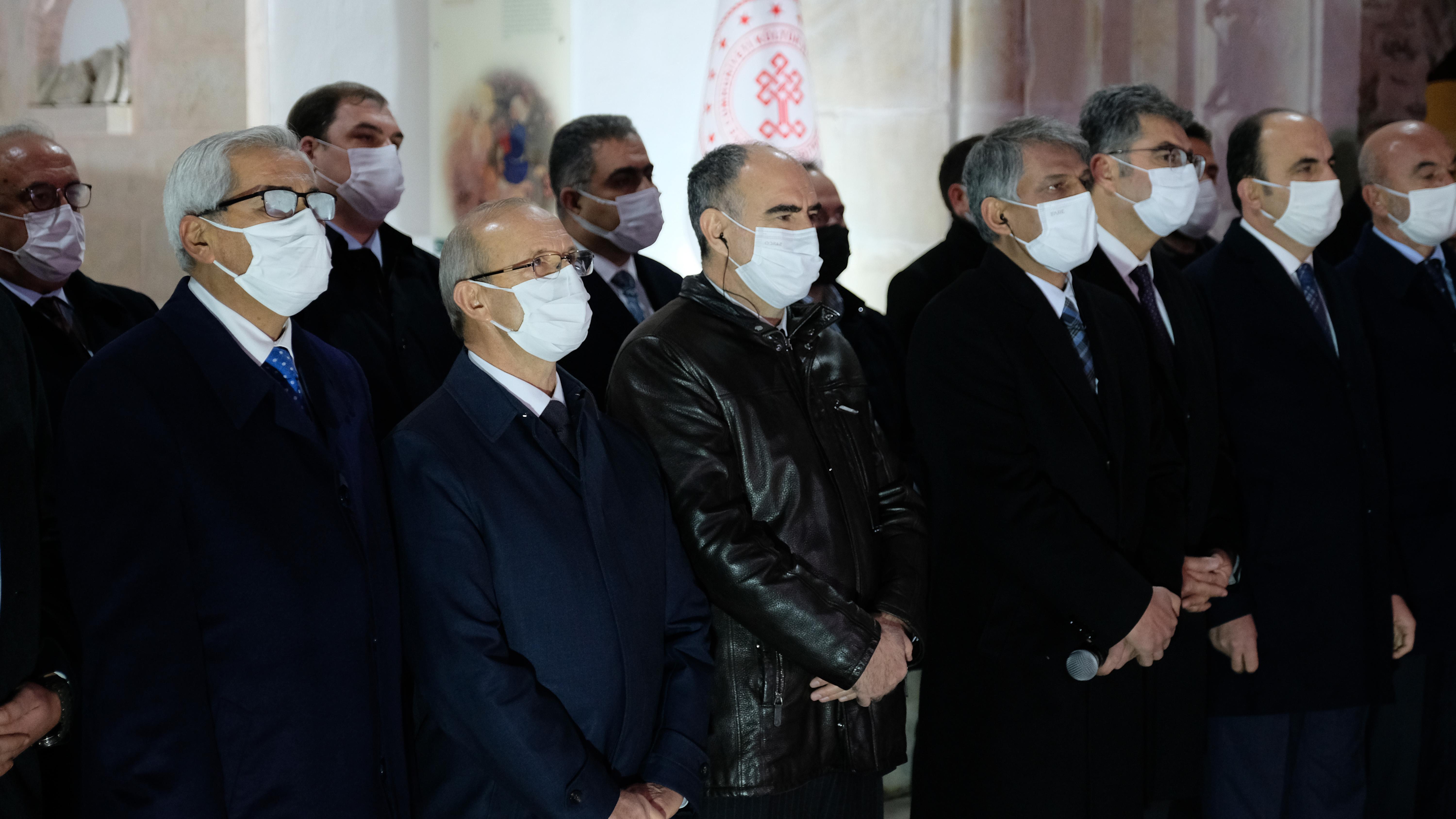 Erdoğan: Medeniyet ve kültür davamızda aynı mesafeyi kat edemediğimizi görmenin üzüntüsü içindeyim