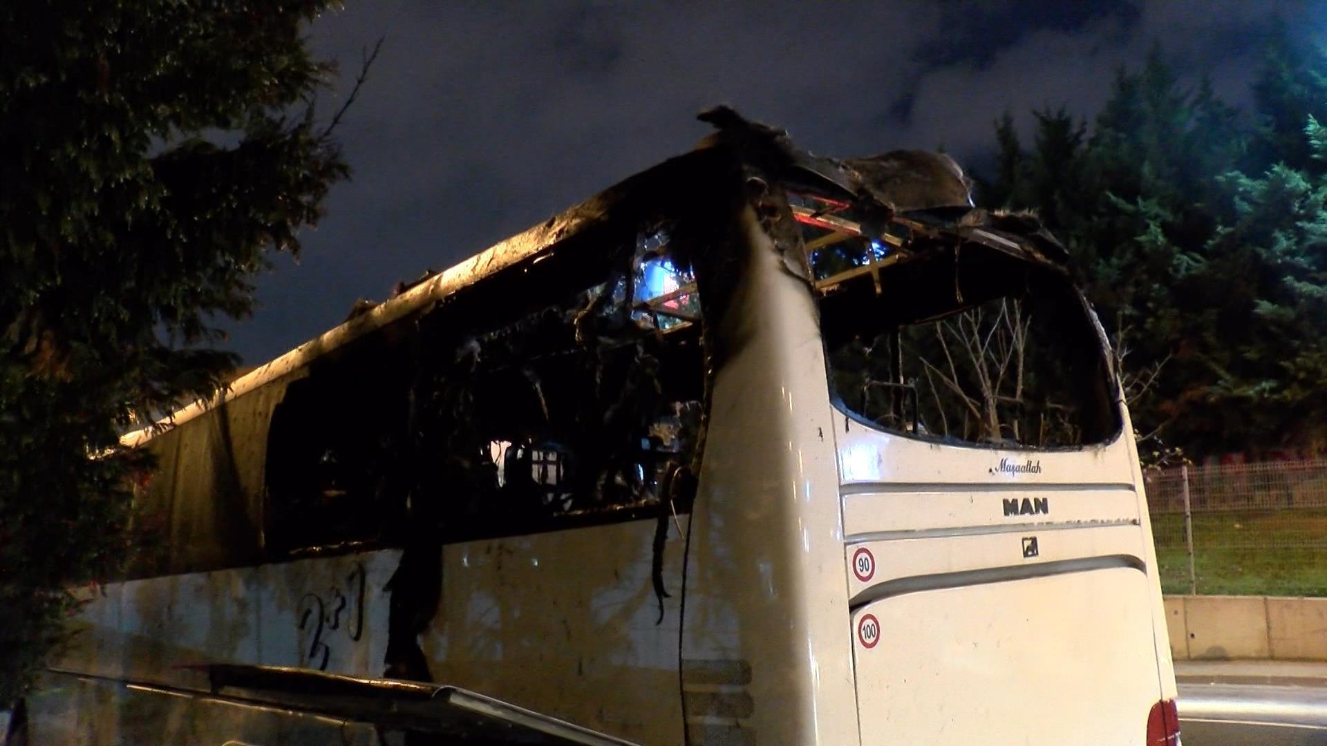 Bayrampaşada otobüs alev alev yandı