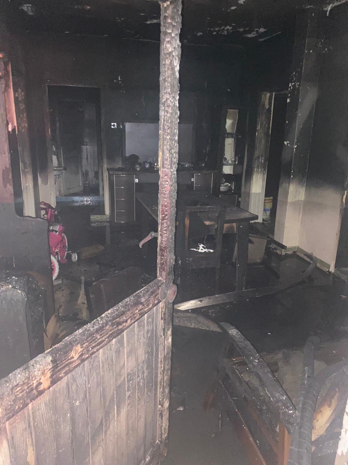 Sakaryada evde çıkan yangında baba ve kızı öldü, oğlu yaralandı