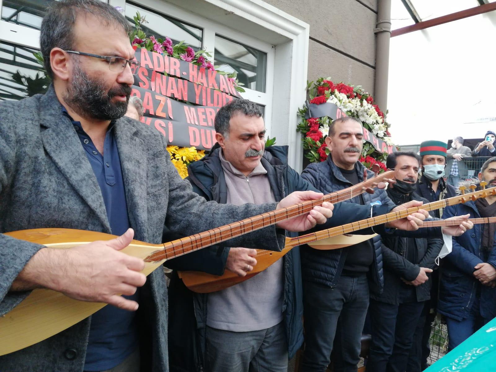 Engin Nurşani deyişlerle son yolculuğuna uğurlandı