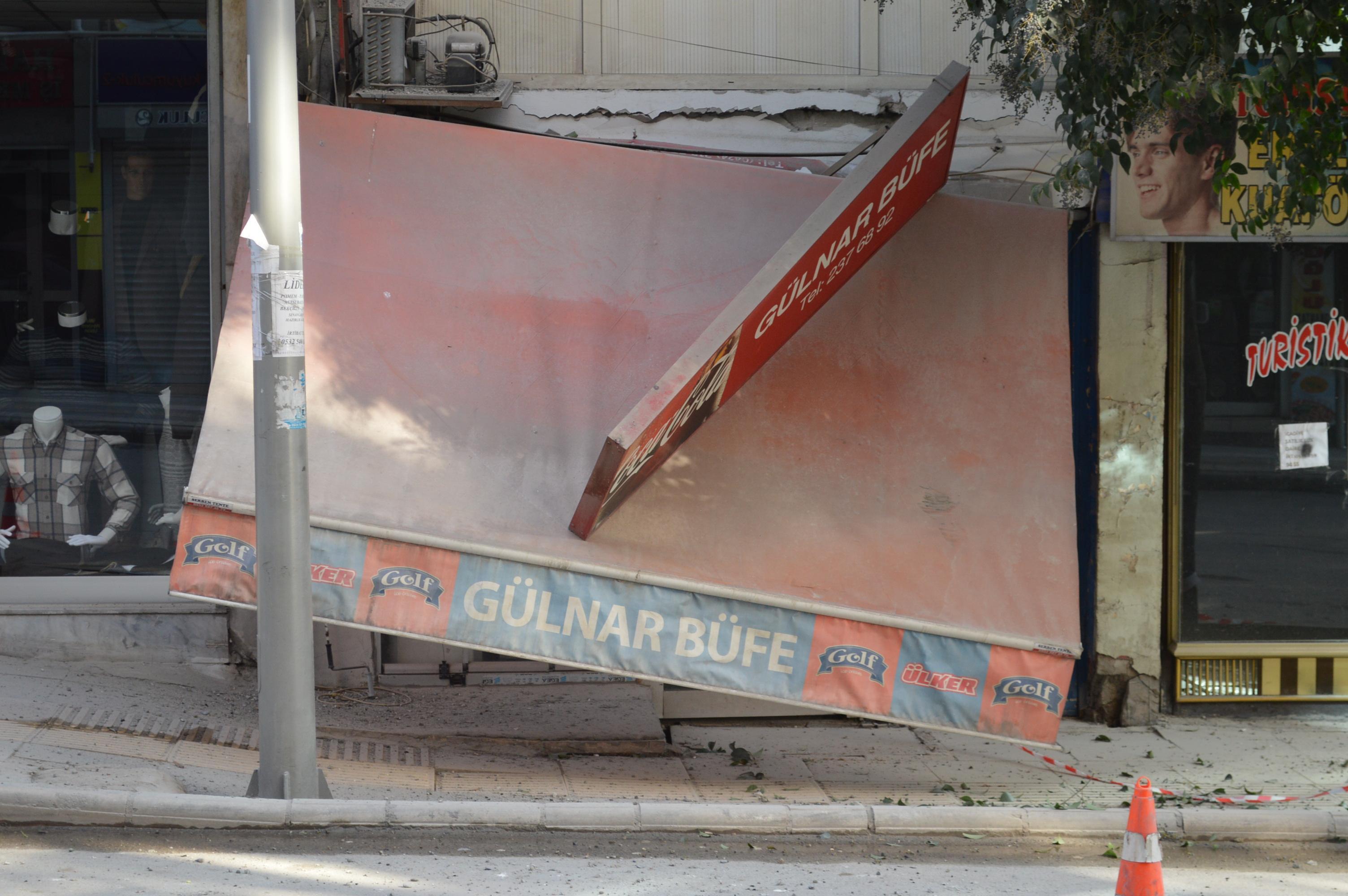 Elazığda 5.3 büyüklüğünde deprem