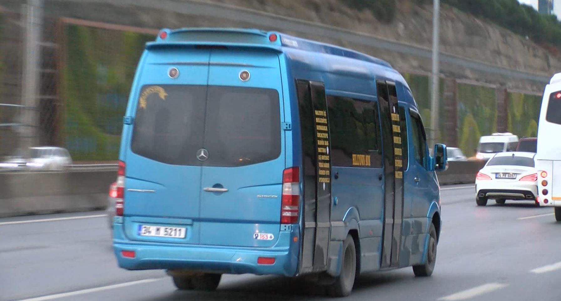 İstanbulda fazla yolcu taşıyan minibüslerin görünmezlik hilesi
