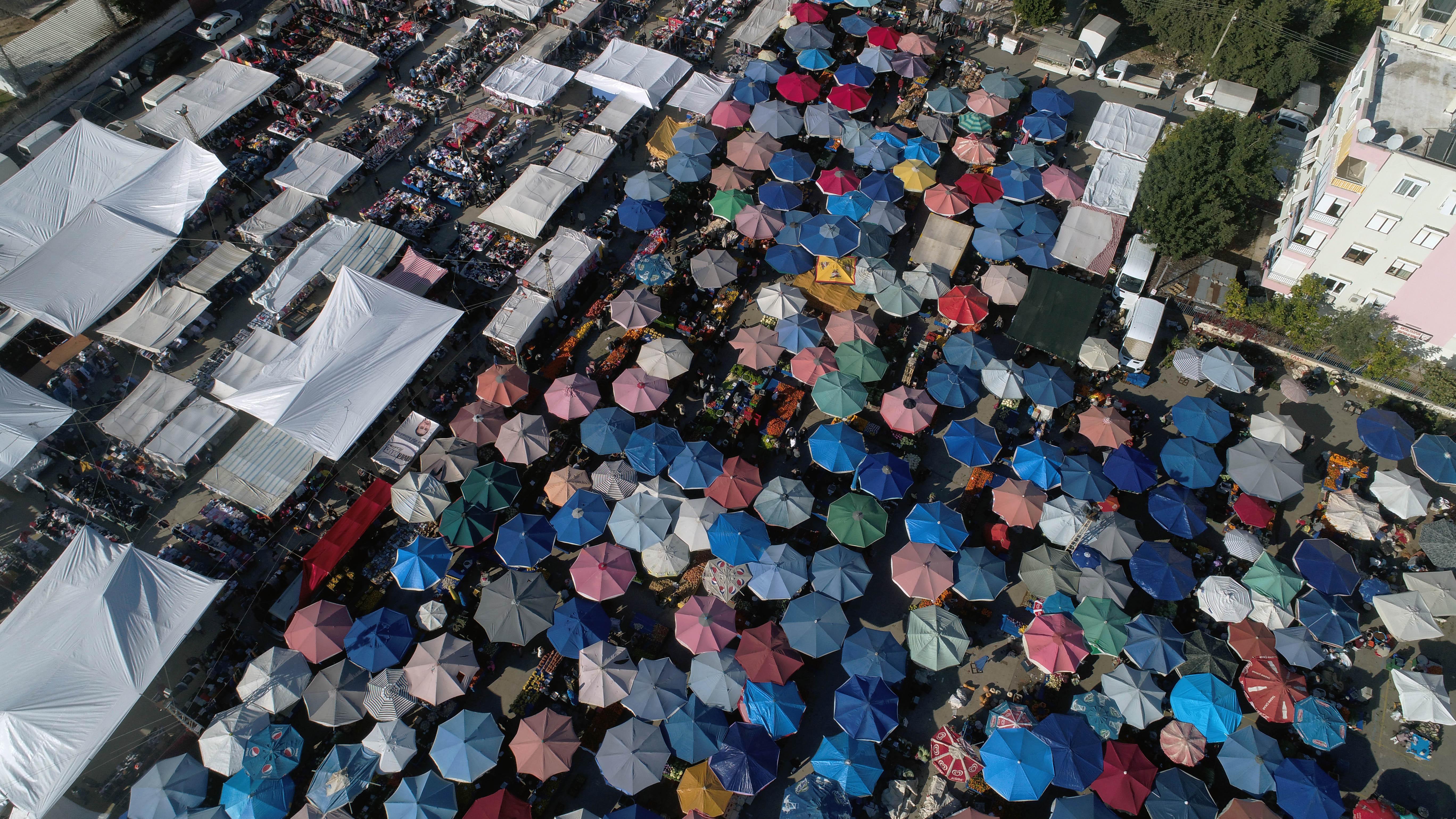 Yılbaşında pijama, terlik, televizyon keyfi, en az 200 lira