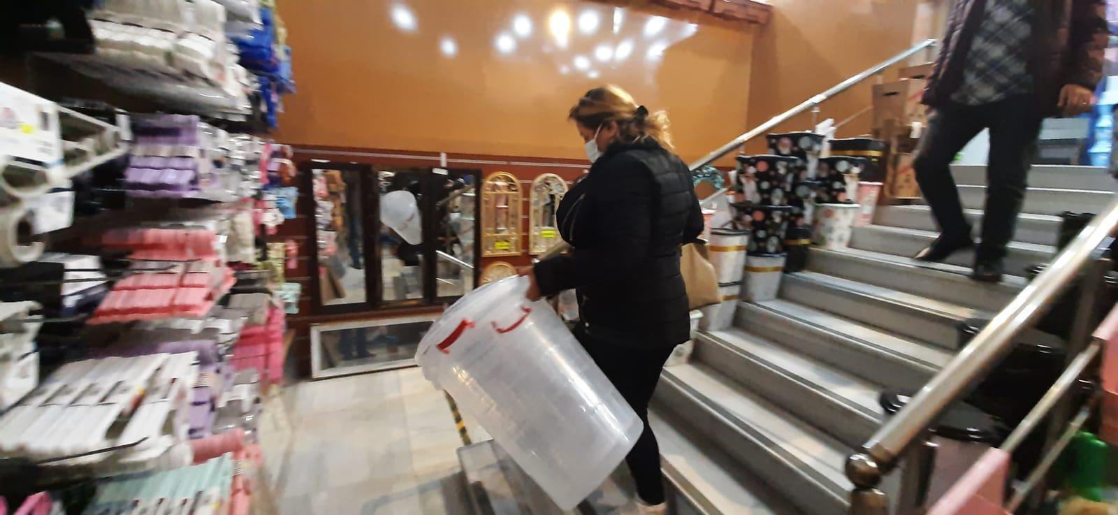 Kocaelide vatandaşlar 48 saat sürecek su kesintisine karşı önlem aldı