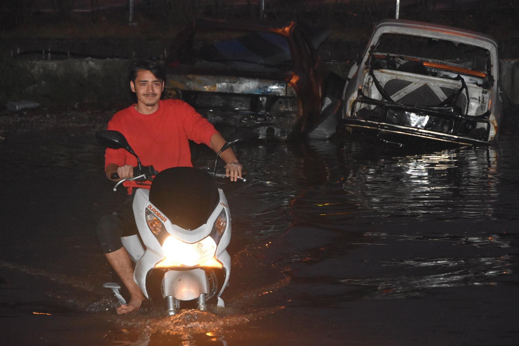Antalyayı sağanak vurdu