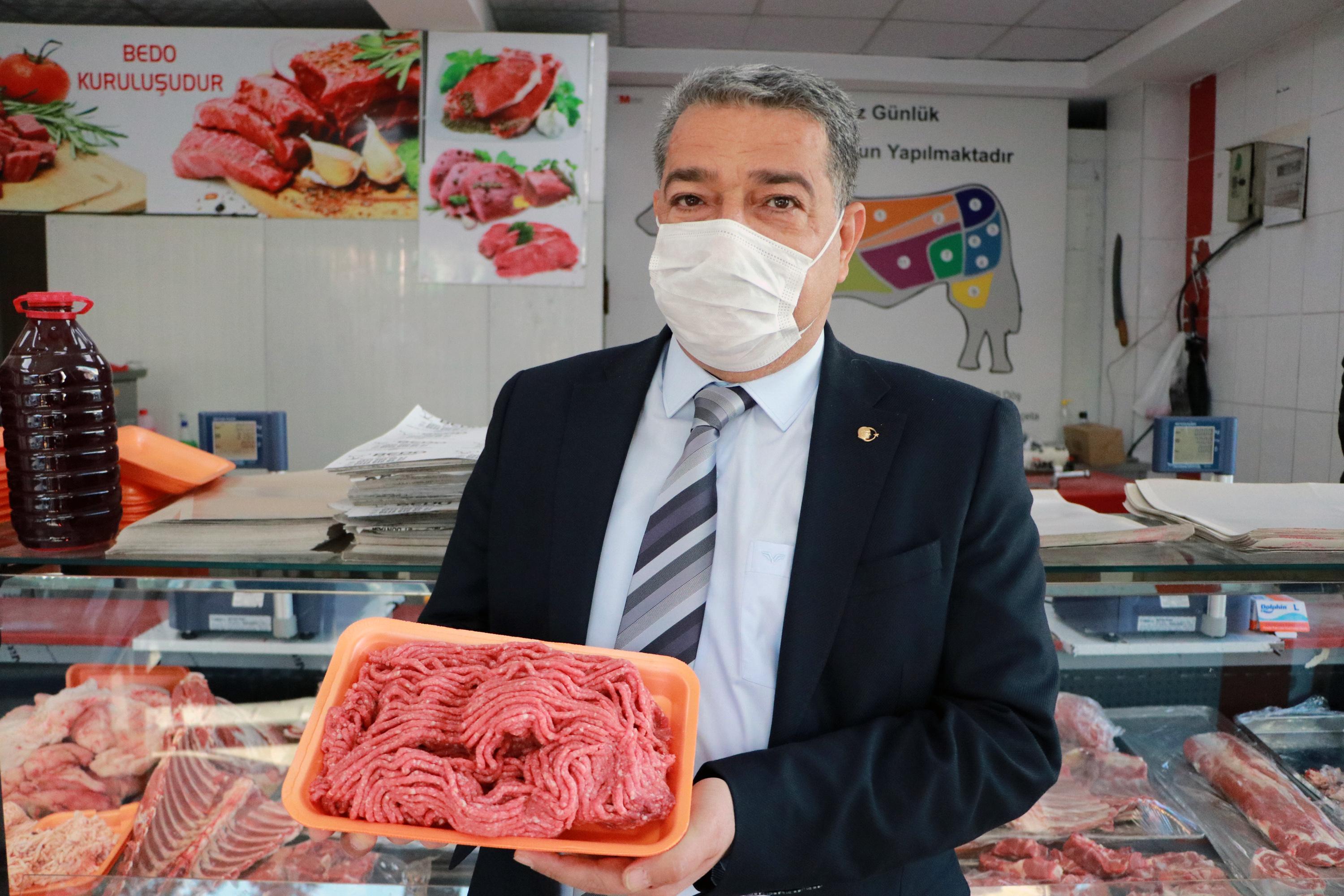 Hazır köfte-kebap uyarısı: İçine taşlık katıp bici bici boyasıyla renk veriyorlar