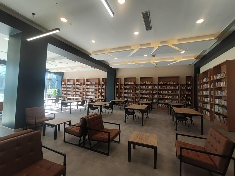 Türkiyenin 6ncı AVM kütüphanesi açıldı