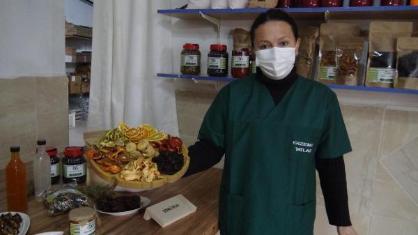 Cennetten Gelen Gizemli Tatlar, anne ve kızının gelir kapısı oldu