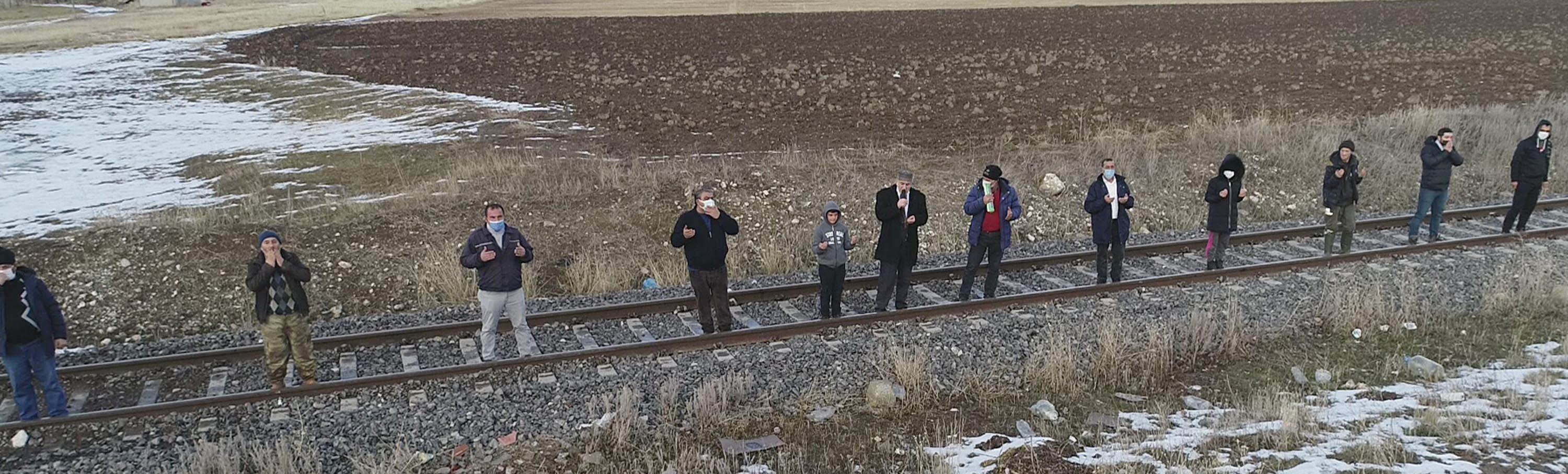 Erzurumda köylülerden kar duası