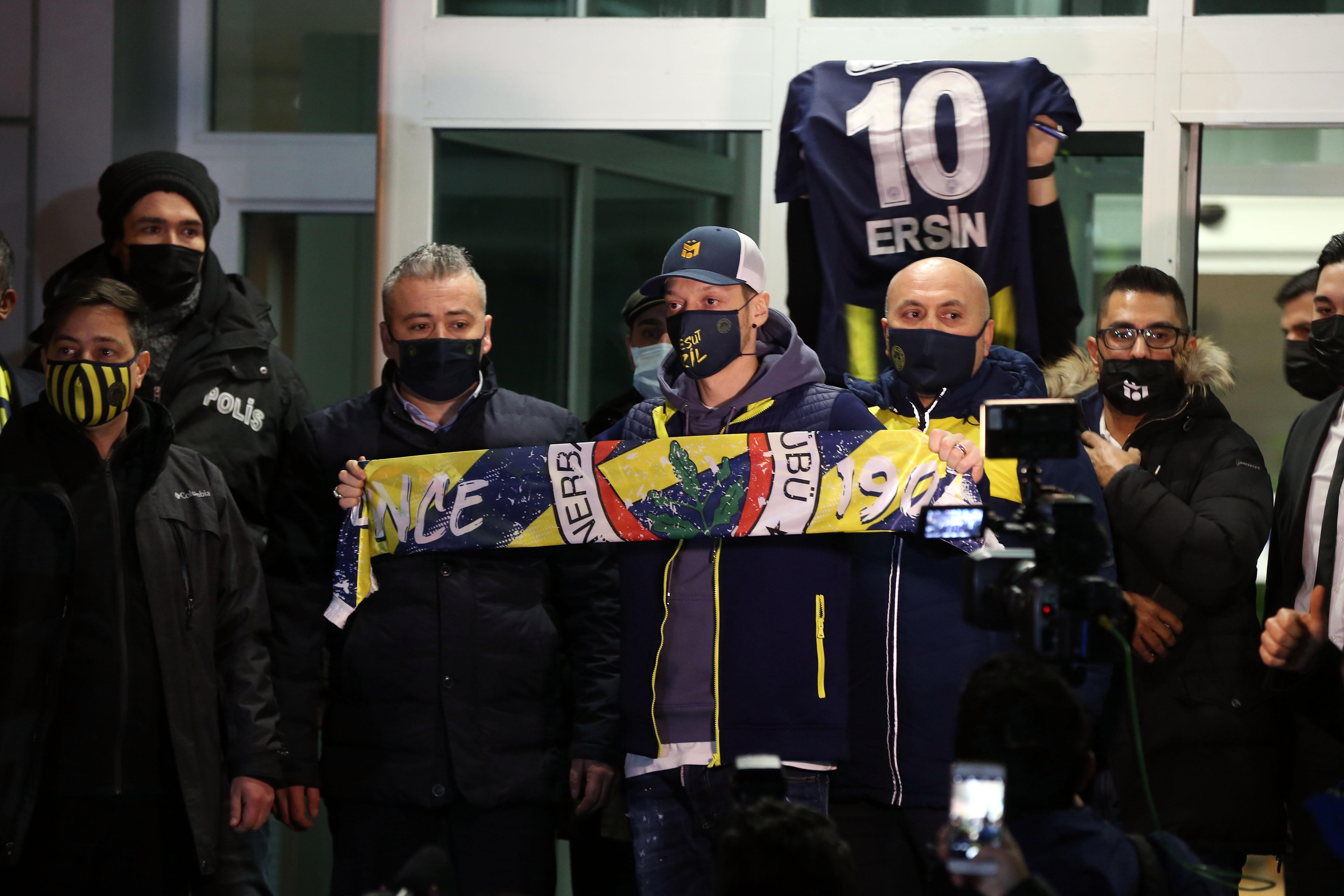 Mesut Özil imza için İstanbulda