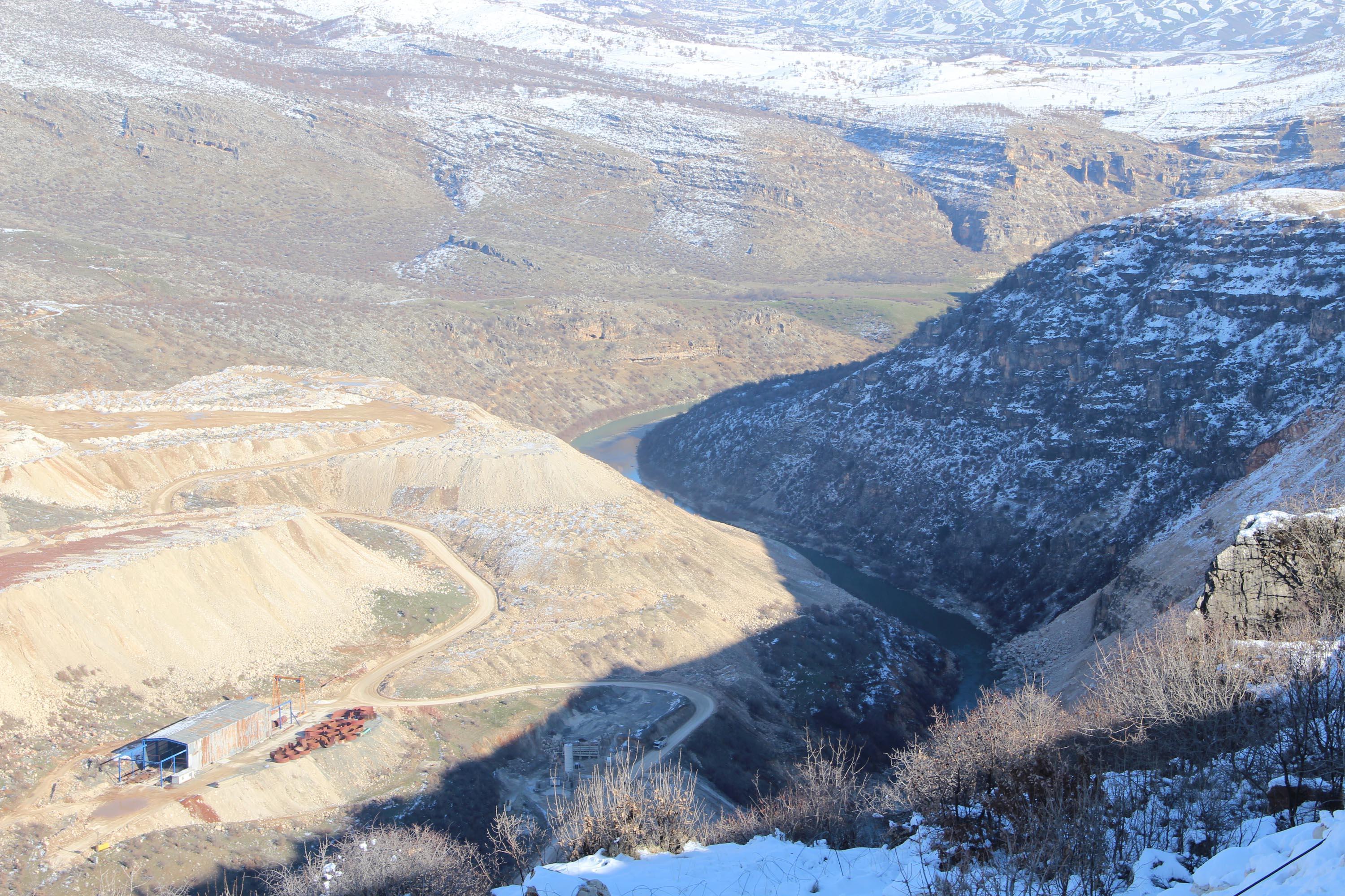 Diyarbakırın verimli topraklarını suyla buluşturacak barajlar törenle açıldı