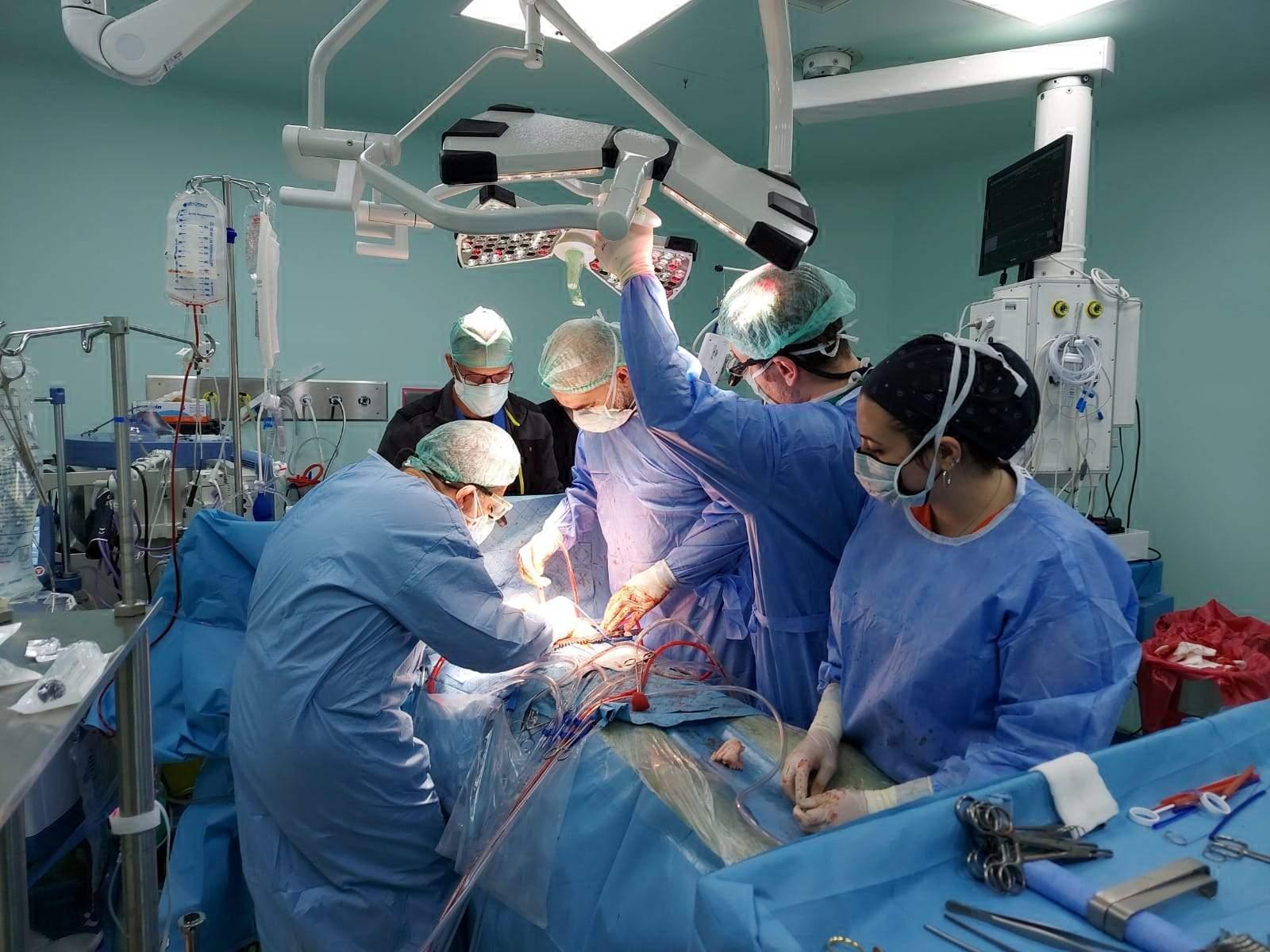Koşuyolu Yüksek İhtisas Hastanesi’nde mucizevi gece: Aynı anda kalp, akciğer nakli ve  aort yırtılması ameliyatı yapıldı