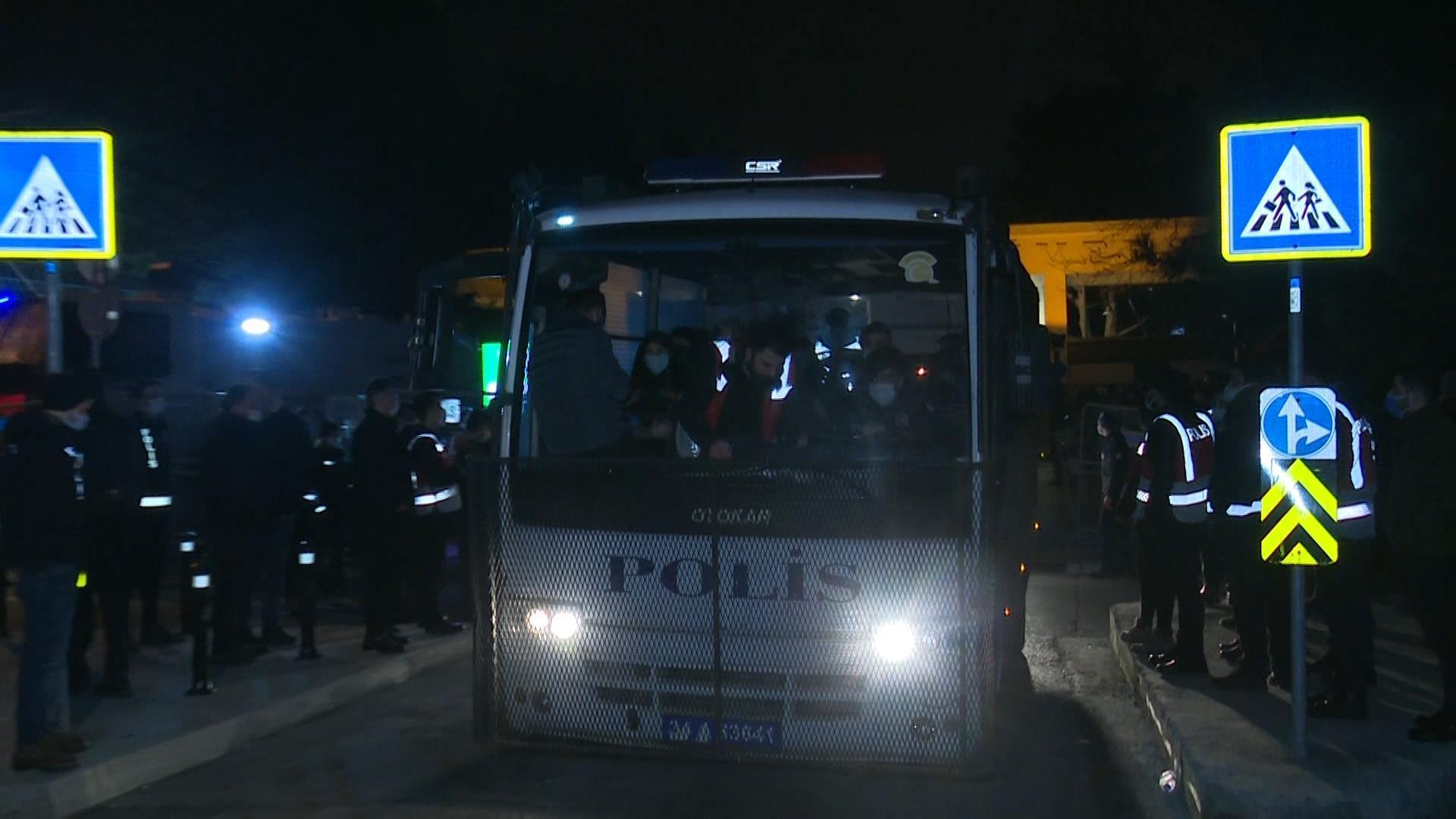 Boğaziçi Üniversitesindeki eylemlerde gözaltına alınan 159 kişiden 98i serbest bırakıldı