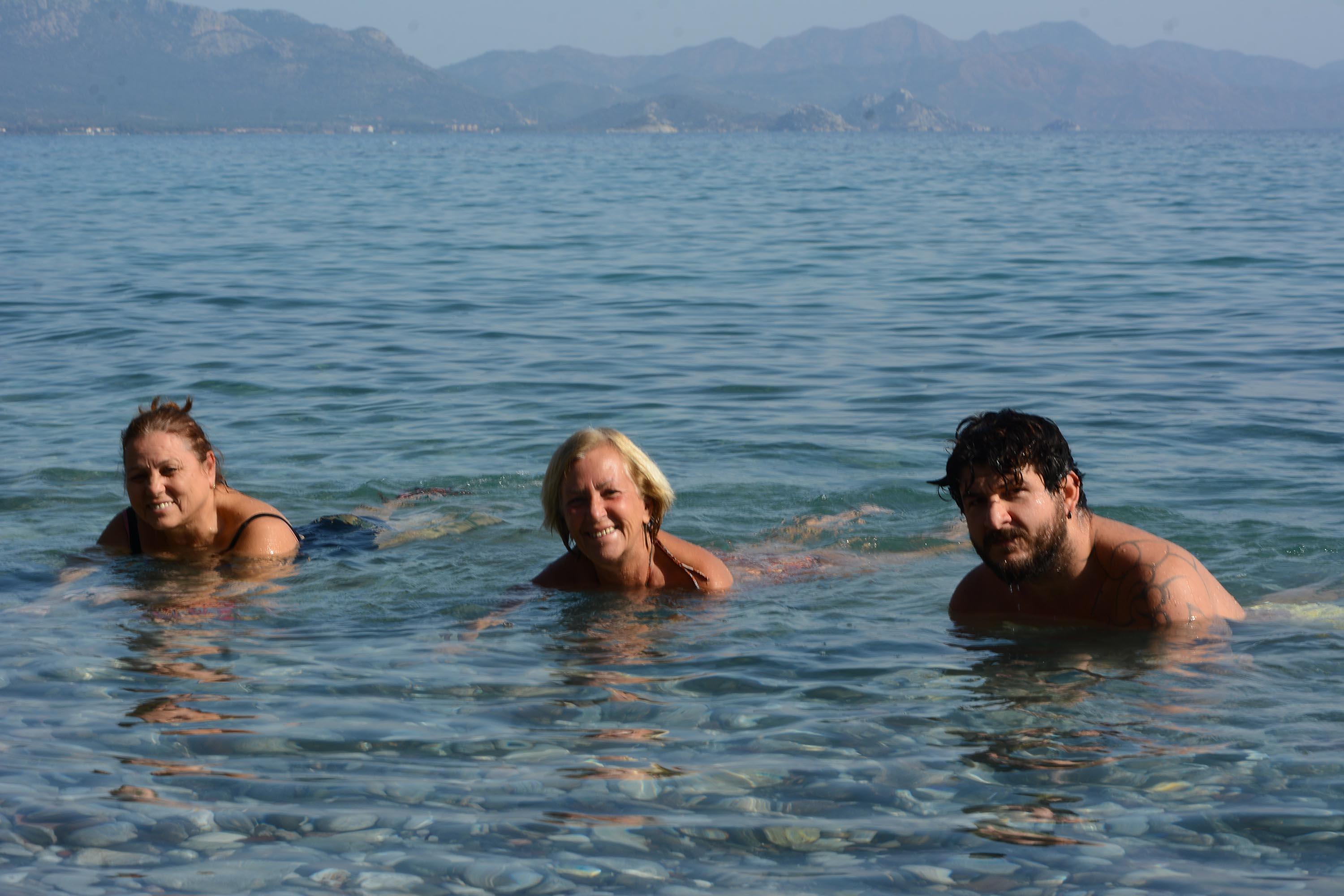 Datçada güneşi gören denize koştu