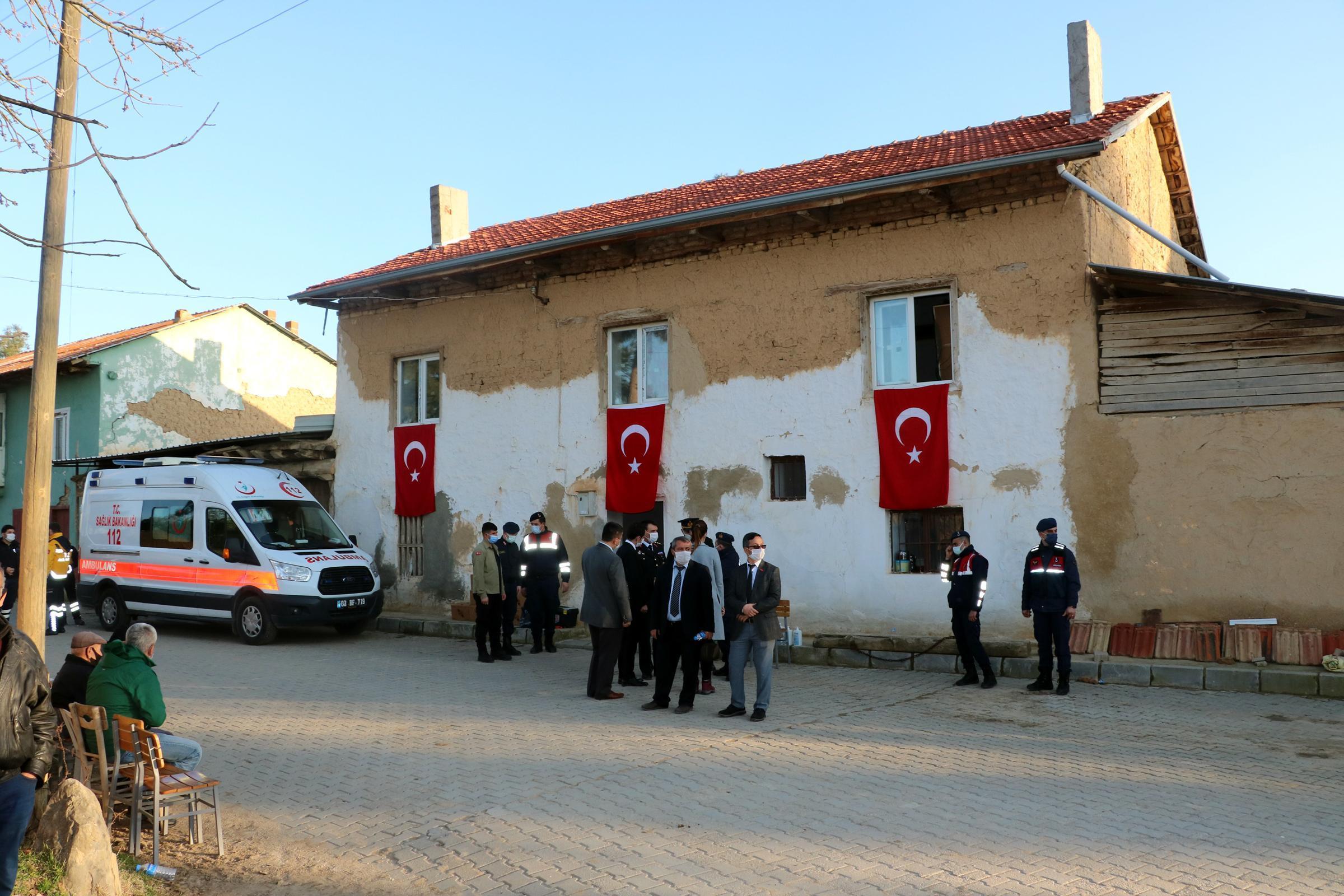 Afyonkarahisara şehit ateşi düştü