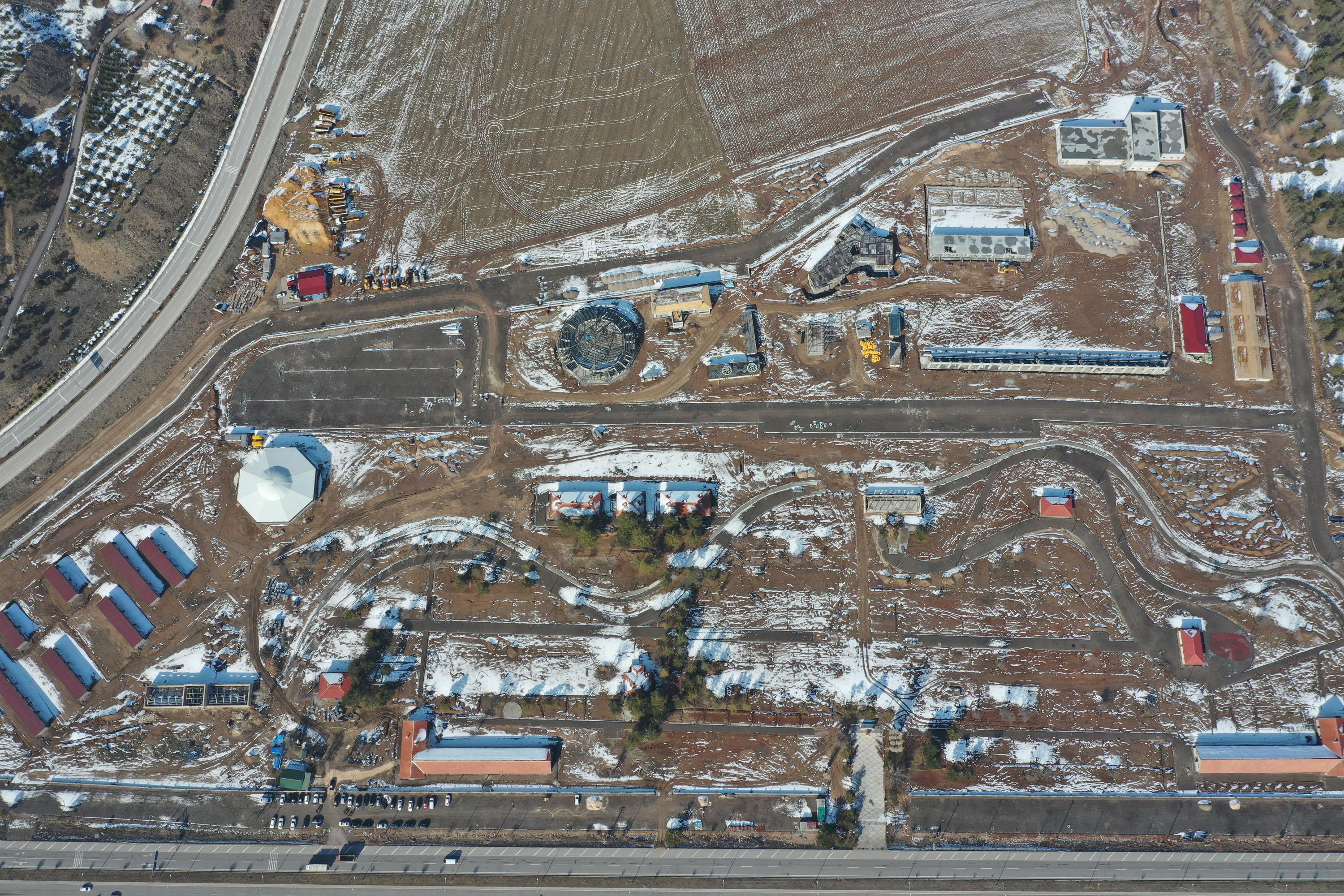 Sivasta Sultan Abdülhamide at yetiştirilen haraların da içinde olduğu kültür park çalışması sürüyor