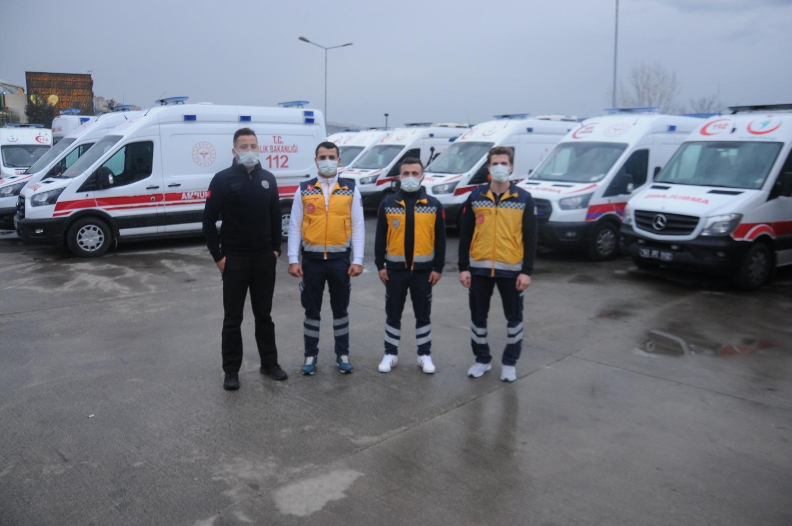 Ambulans şoförleri, trafikte sürücülerden fermuar tekniğini uygulamalarını istiyor