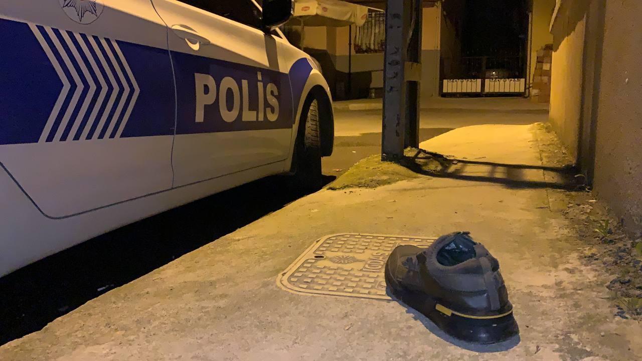 Pendikte kavga ihbarına giden polislere camdan uyuşturucu madde, halı ve ayakkabı fırlatıldı
