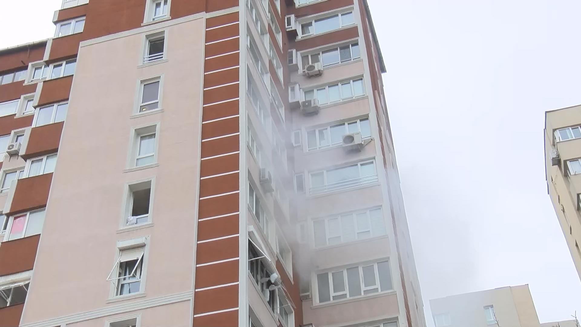 Bahçelievlerde 14 katlı binanın 6. katında patlama