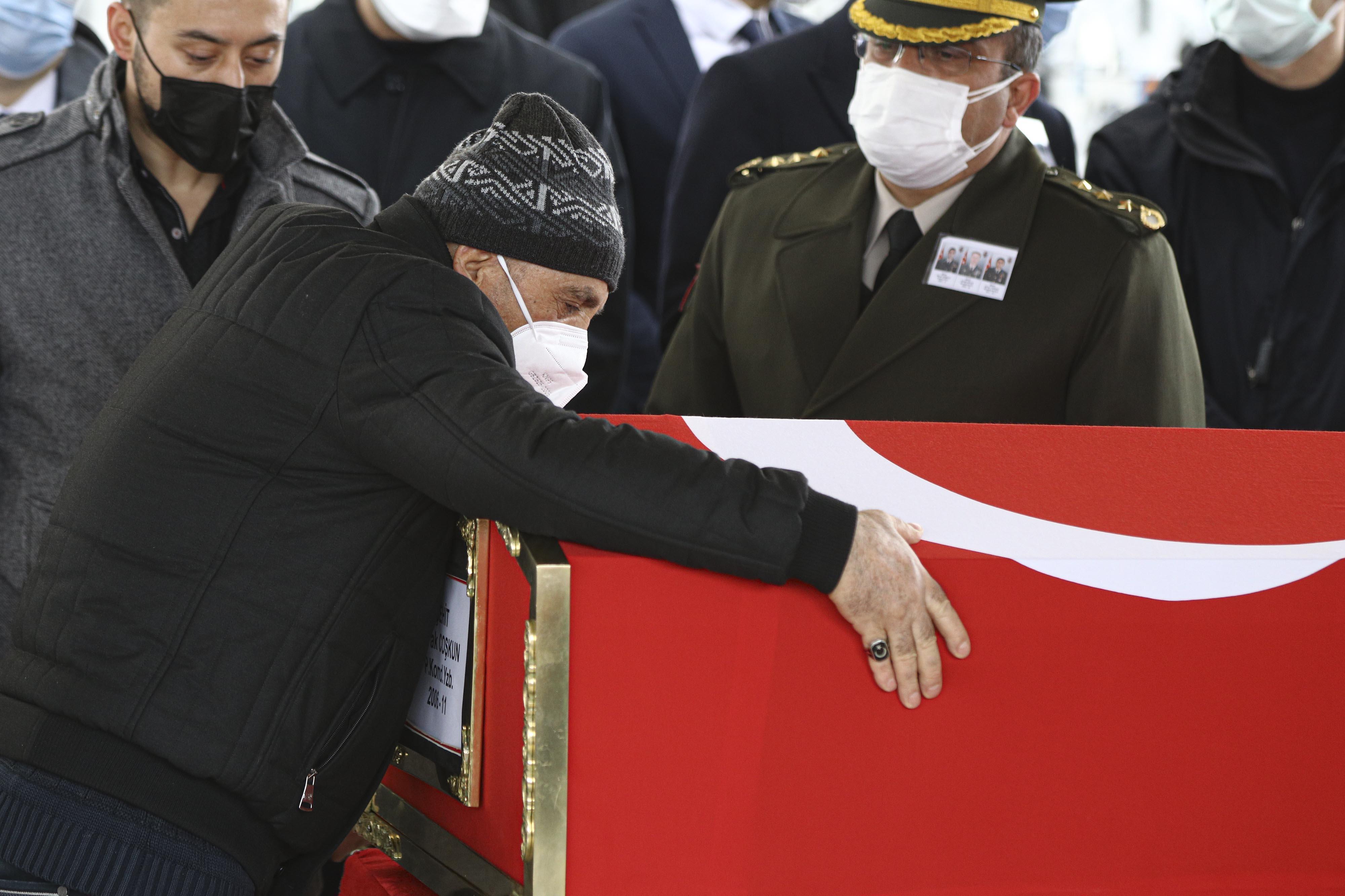 Pençe Kartal-2 Harekatı şehitleri son yolculuğuna uğurlandı