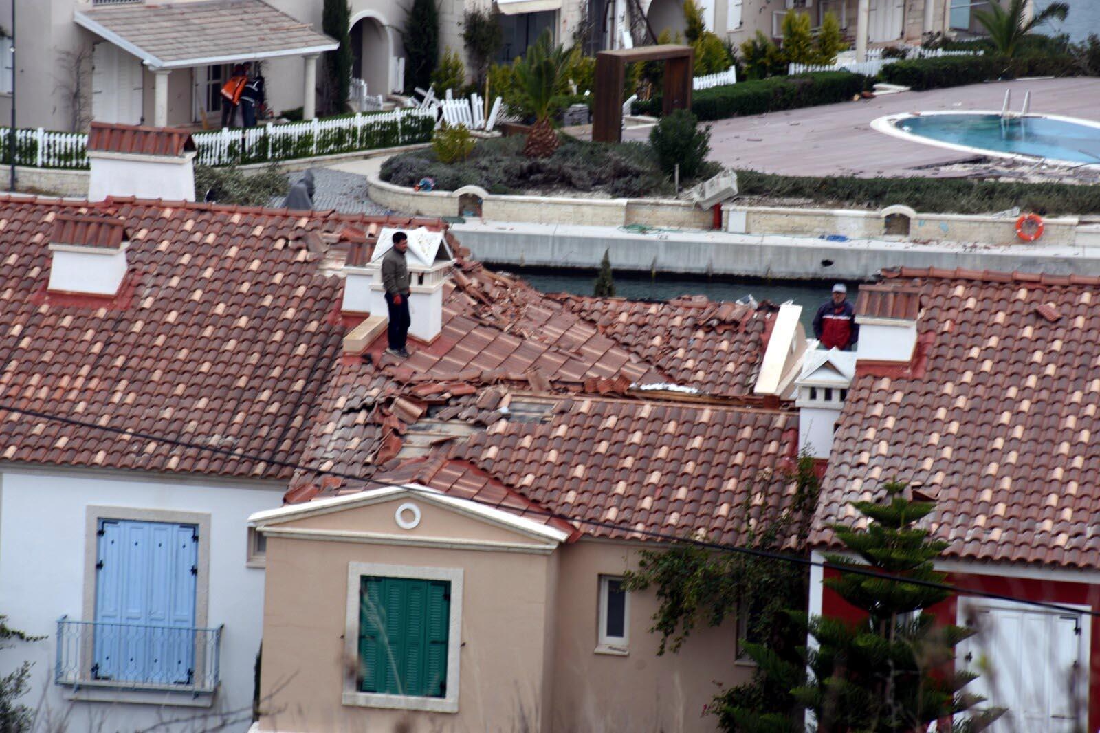Çeşmede hortumun izleri siliniyor