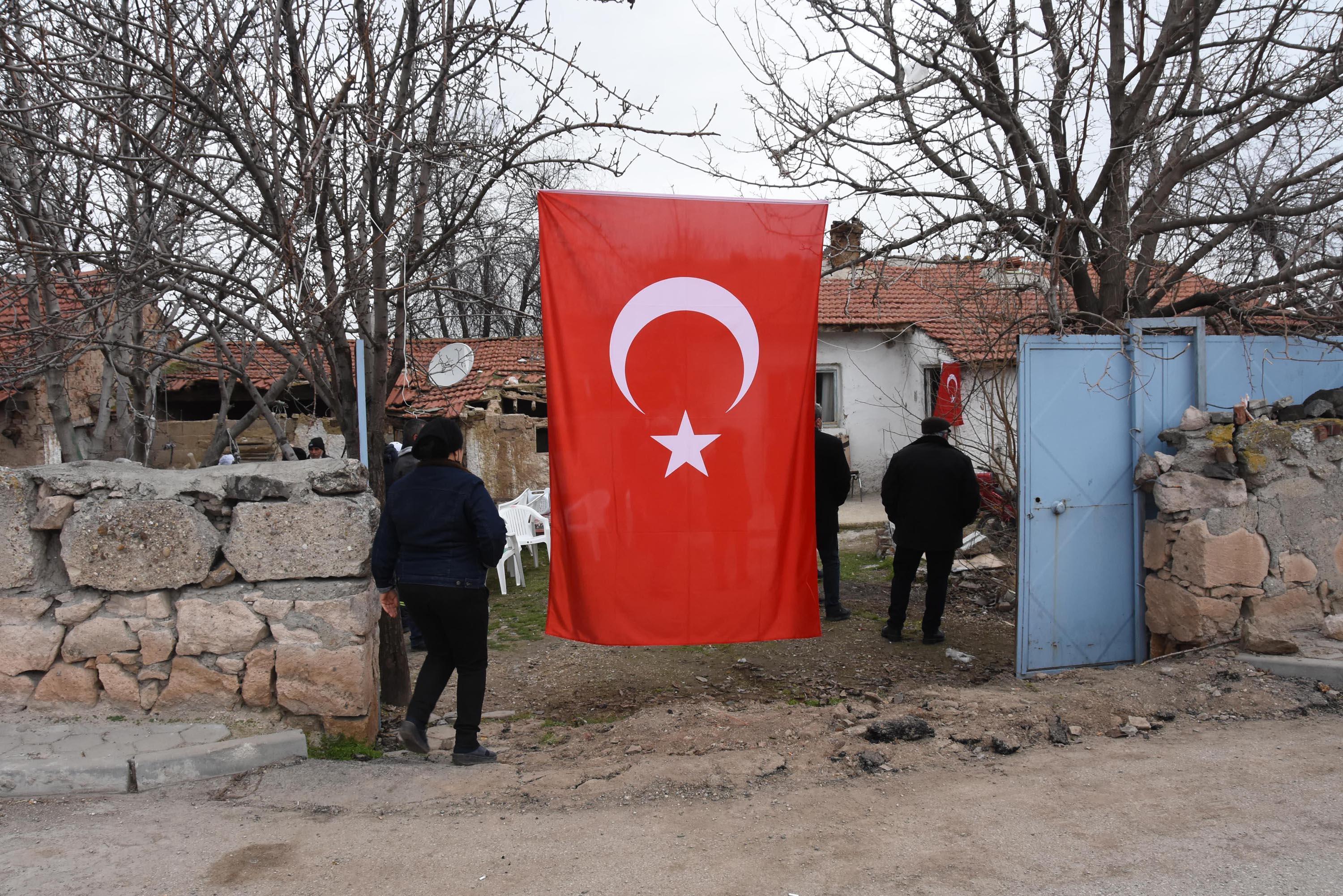 Şehit ailelerine acı haber verildi